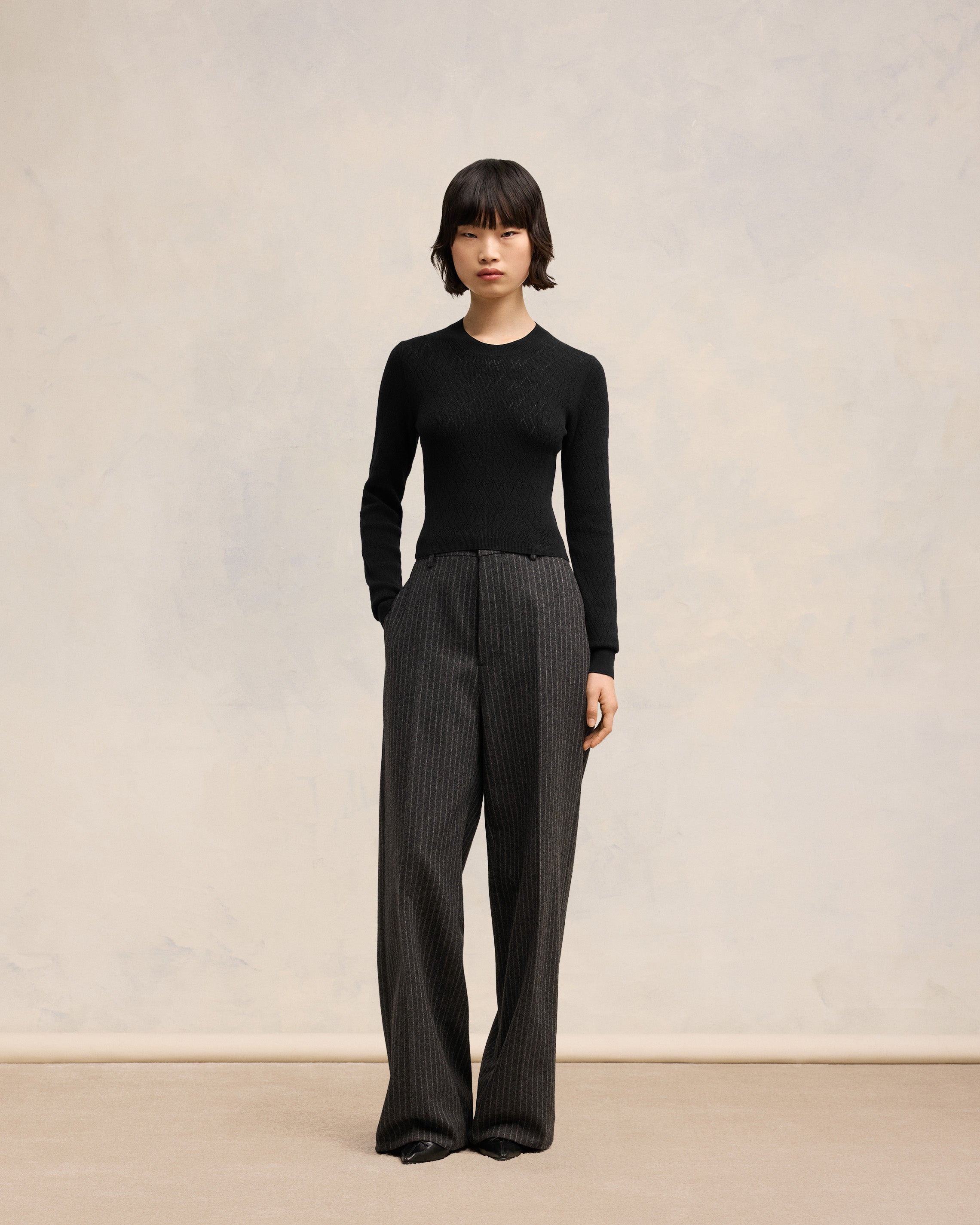 AMI PARIS ブラック クルーネックセーター BLACK/RED Black Wool Ami De Coeur Crewneck Sweater | AMI PARIS