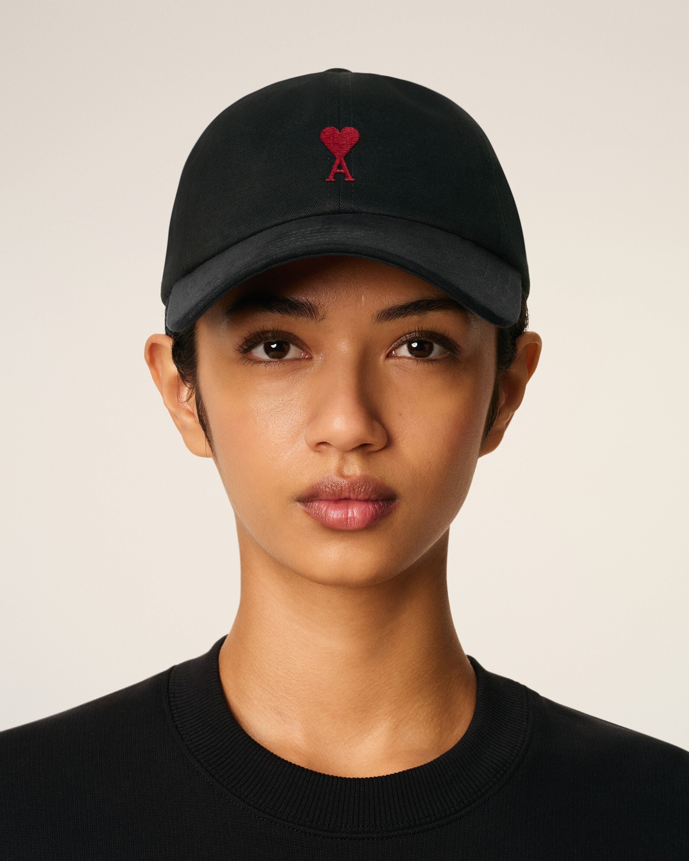 Ami De Coeur 刺繍キャップ ブラック | AMI PARIS