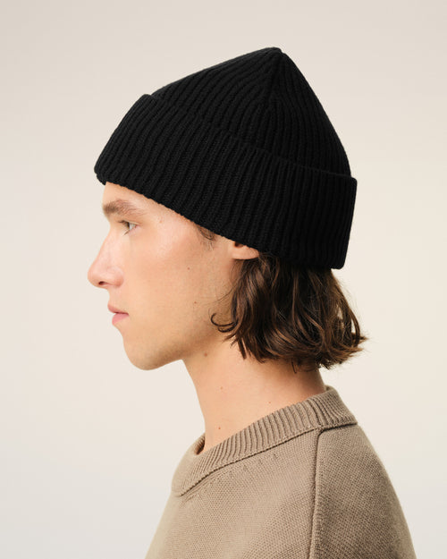 Black Wool Beanie With Contrasted Ami De Coeur - 5 - Ami Paris
