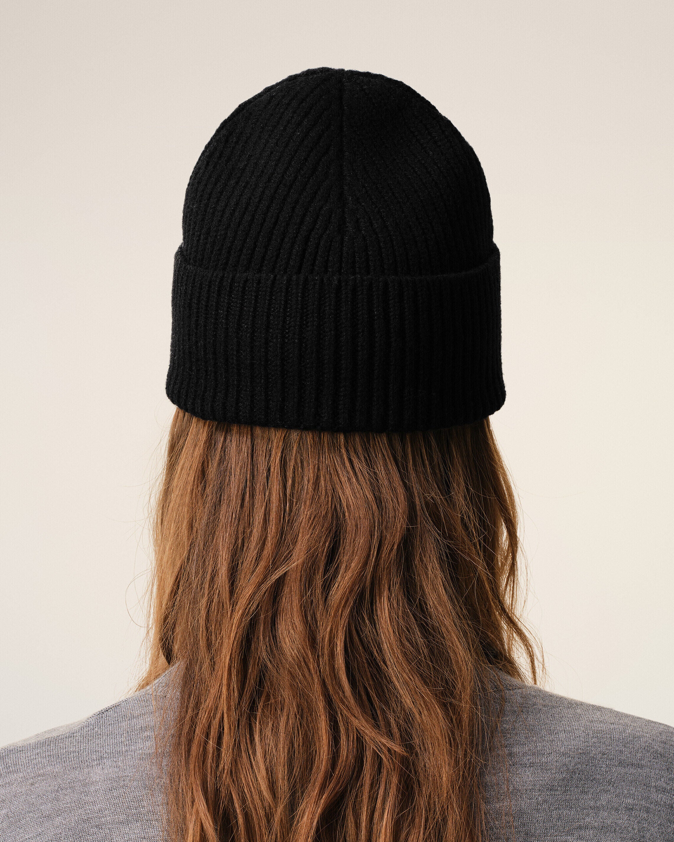 Black Wool Beanie With Ami De Coeur - 12