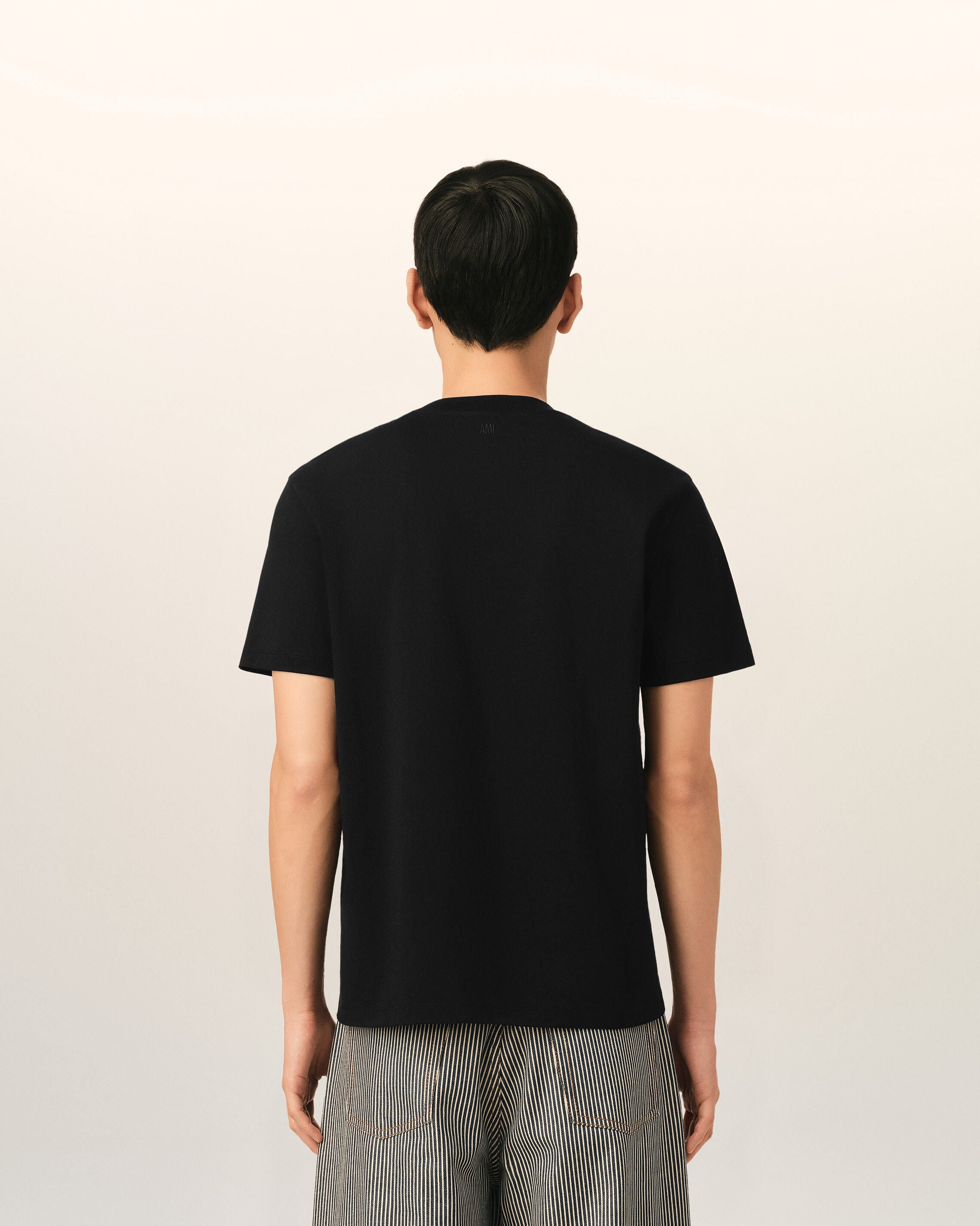 Black cotton t-shirt with Ami de Coeur  - 5