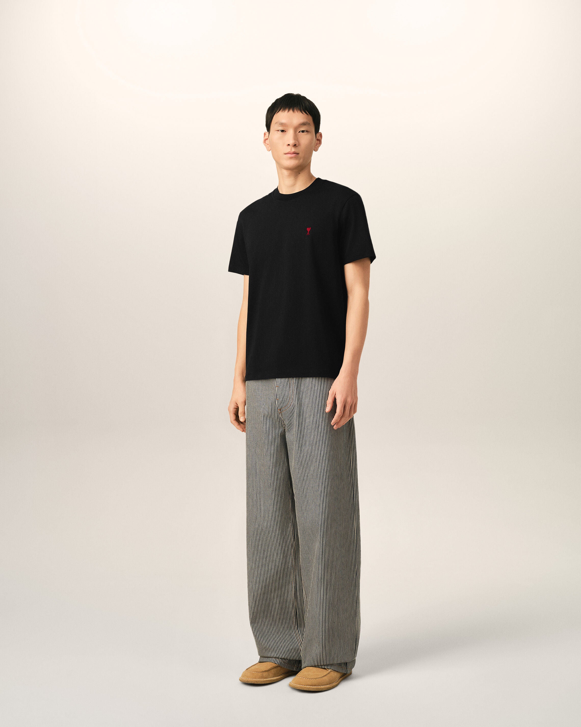 Black cotton t-shirt with Ami de Coeur  - 6