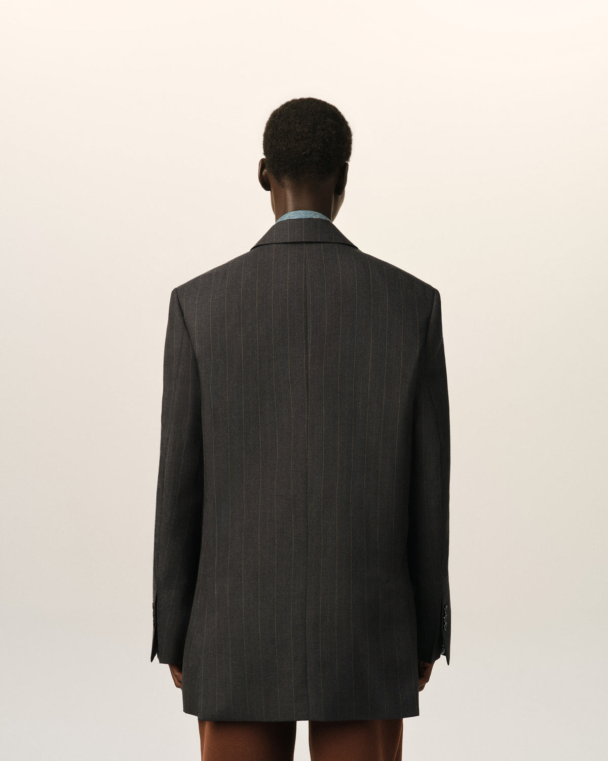 Blazer doppiopetto in lana grigia a righe - 5