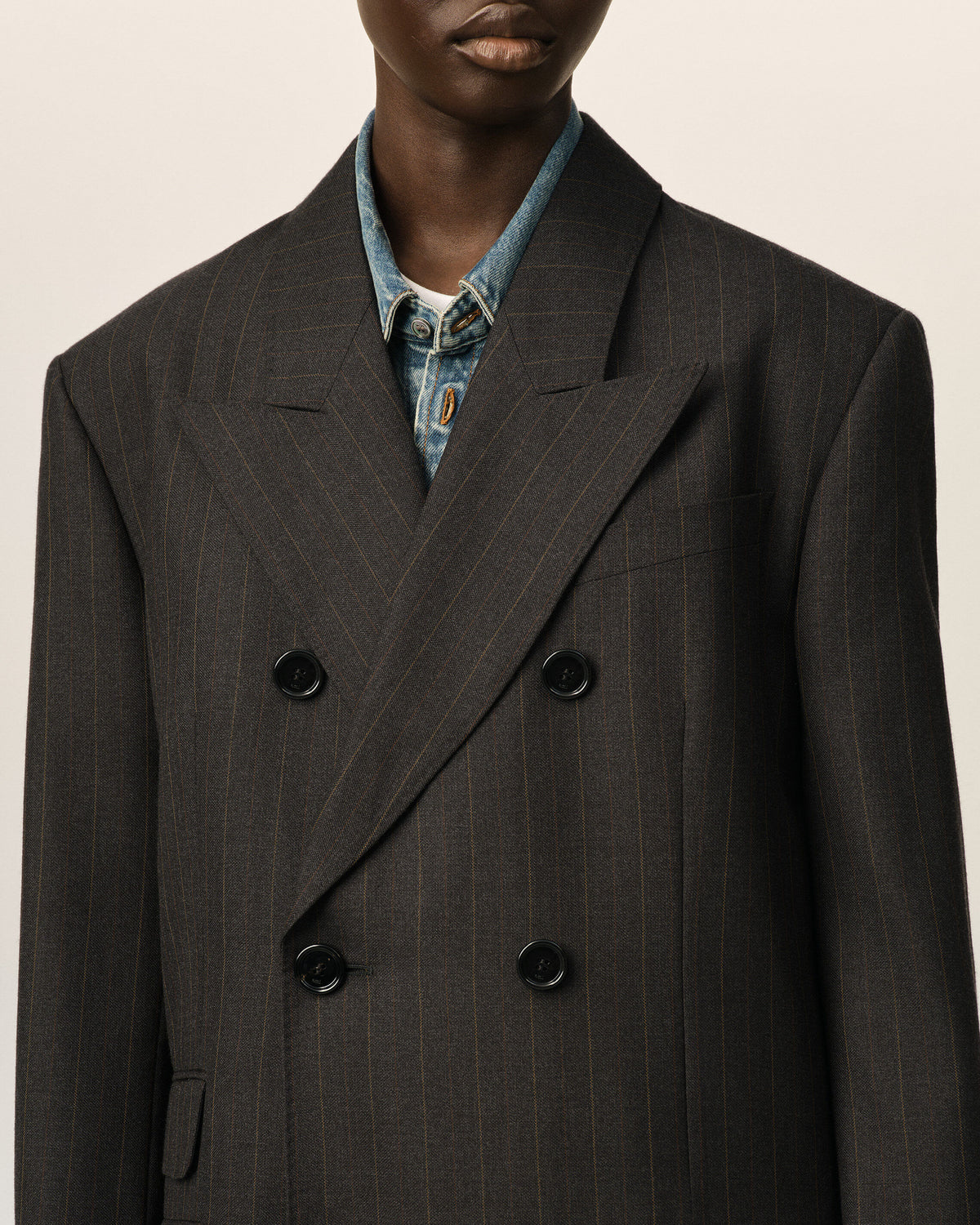 Blazer doppiopetto in lana grigia a righe - 4