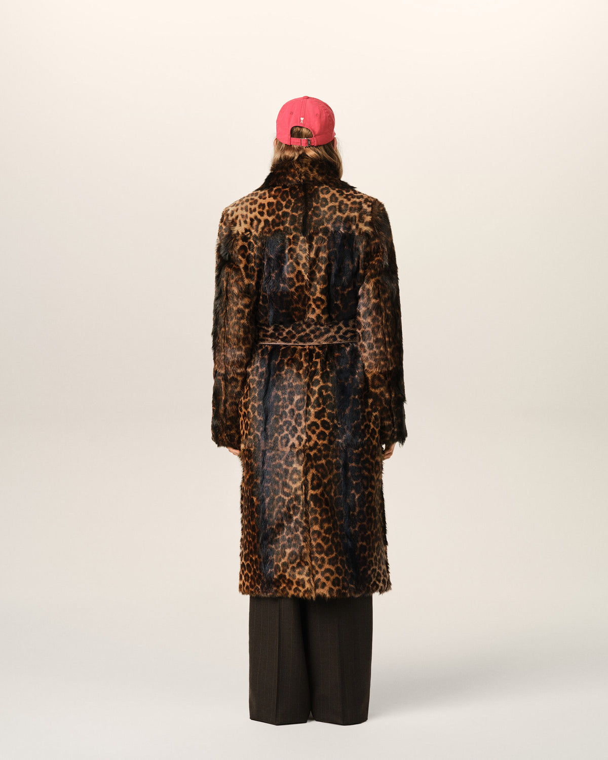 Langer Mantel aus Ziegenleder mit Leopardenmuster und Gürtel - 5