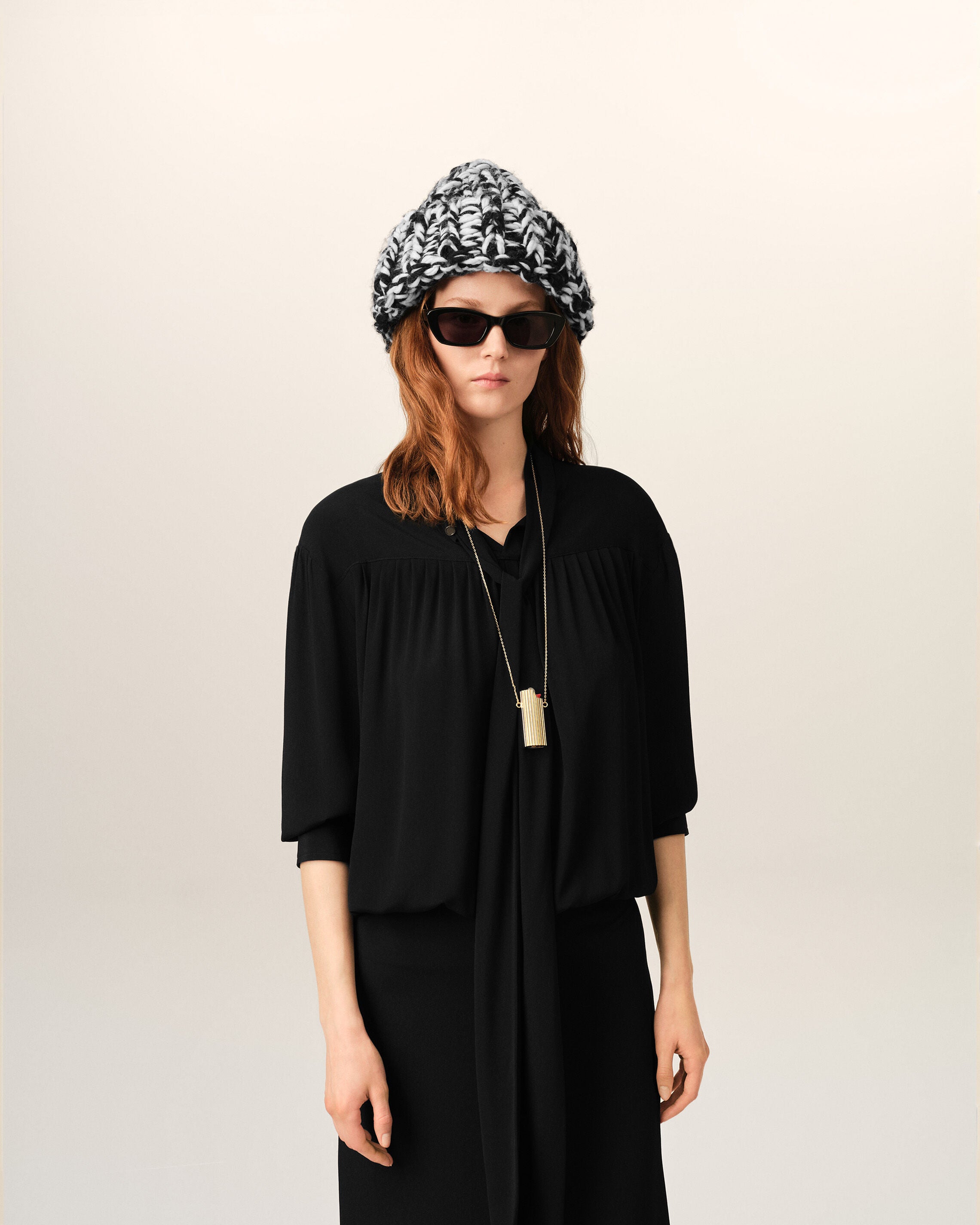 Robe midi noire en soie mélangée à lavallière - 3