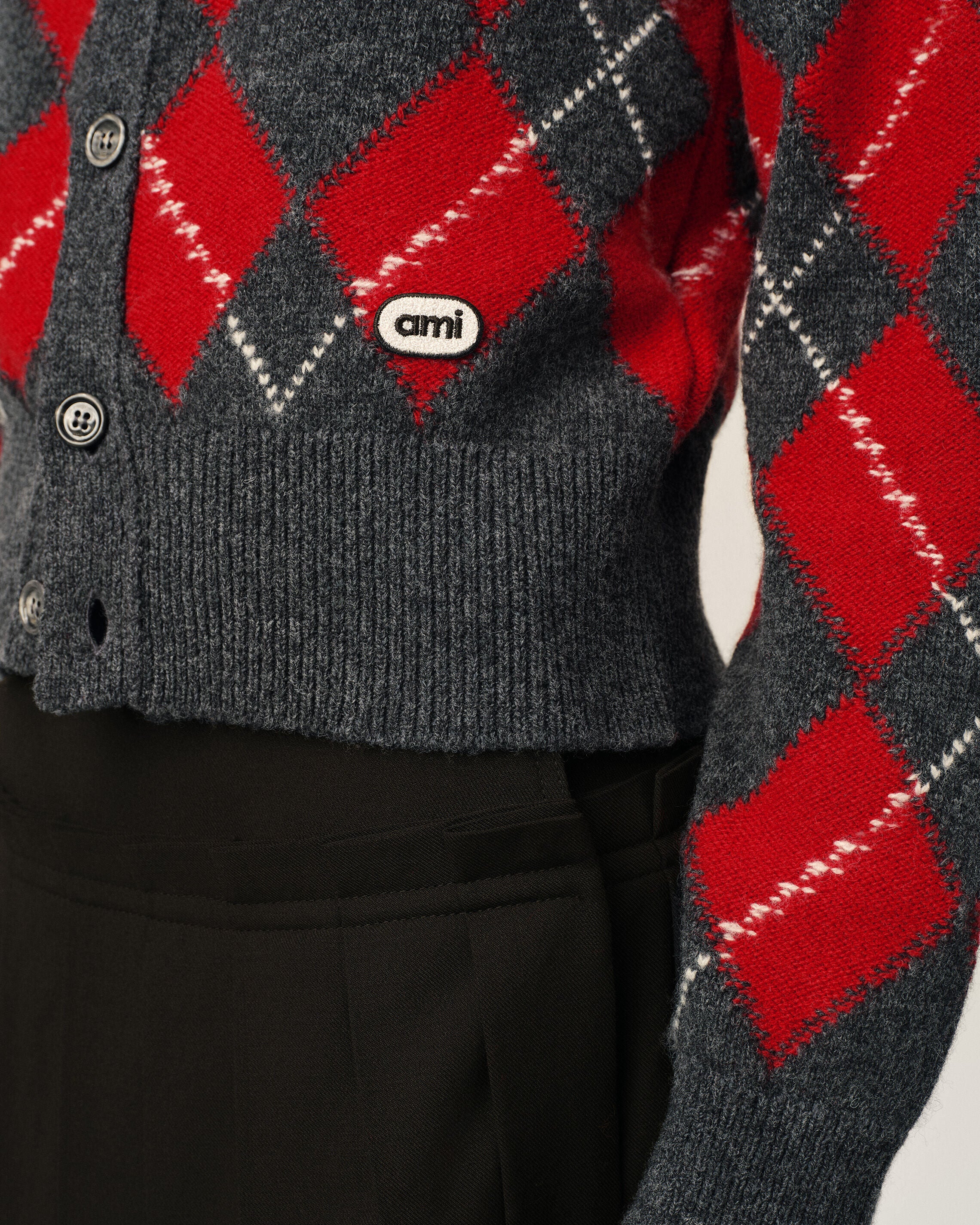 Grey wool cardigan in red argyle - 4