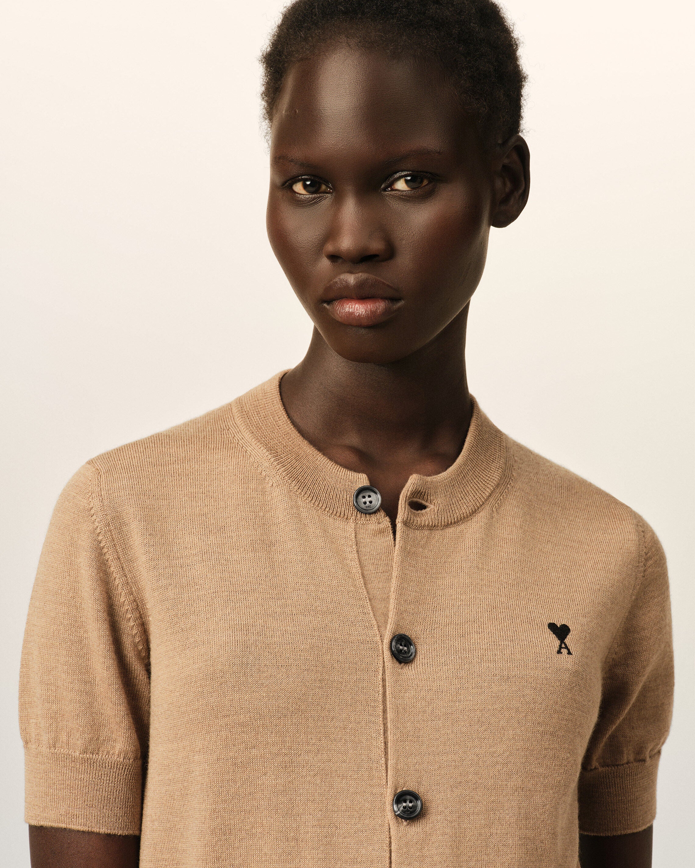 Brown wool short-sleeve cardigan with Ami de Coeur - 4
