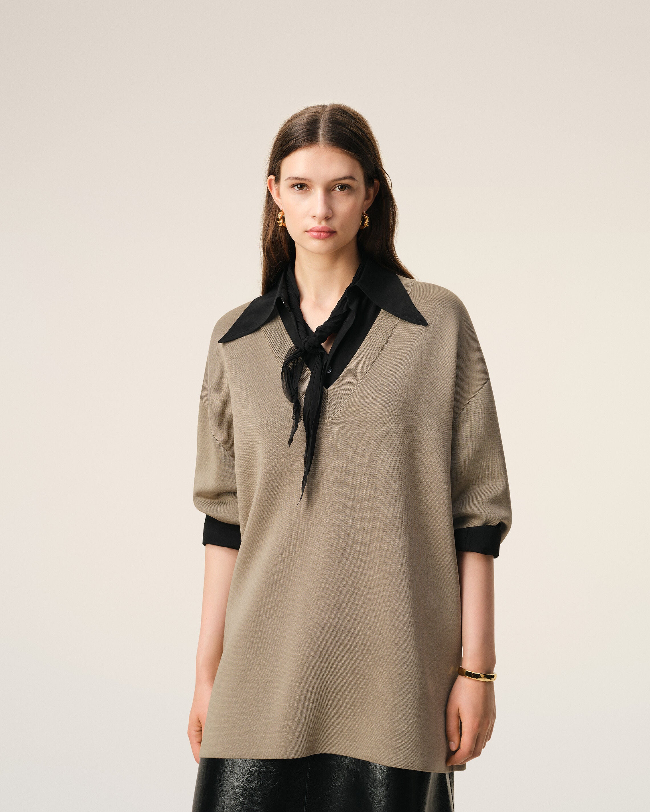 Beige Wool Short Sleeves V Neck Sweater - 3