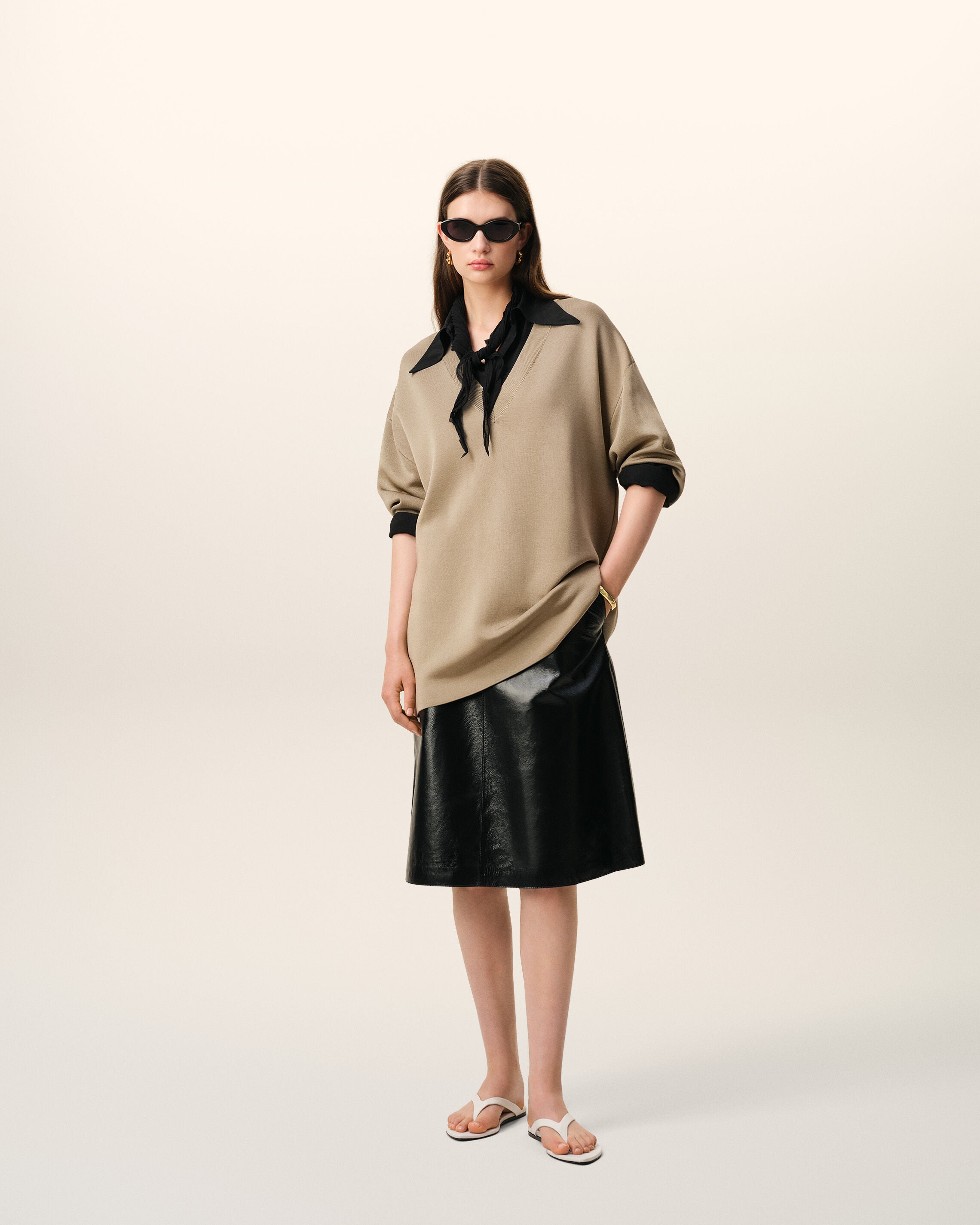 Black Blended Silk Sharp Collar Adjusted Shirt - 2