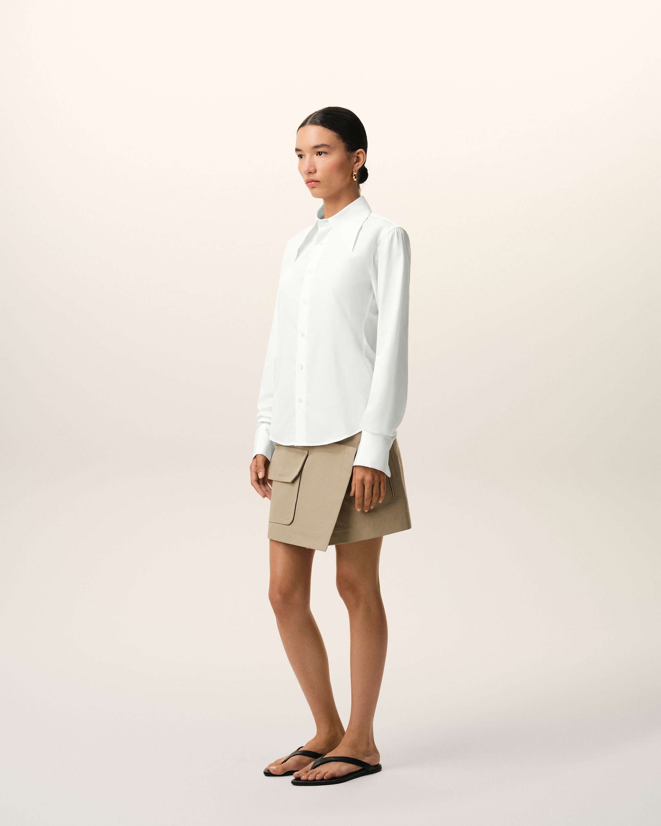 White Blended Silk Sharp Collar Adjusted Shirt - 6