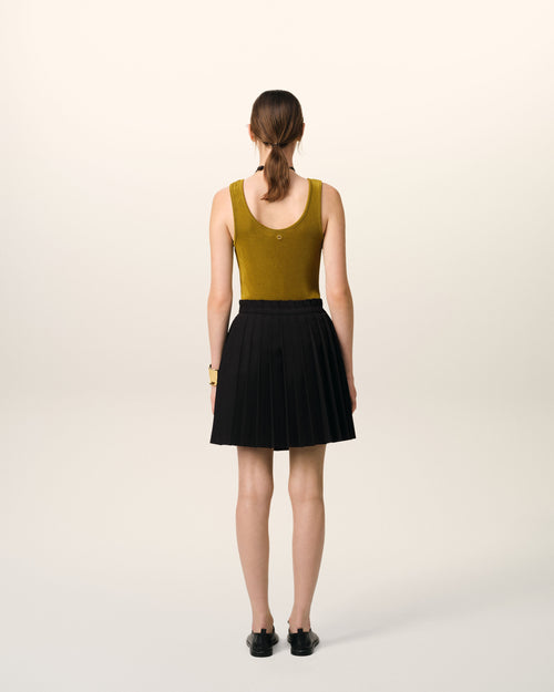 Black Wool Twill Short Pleated Skirt - 4 - Ami Paris