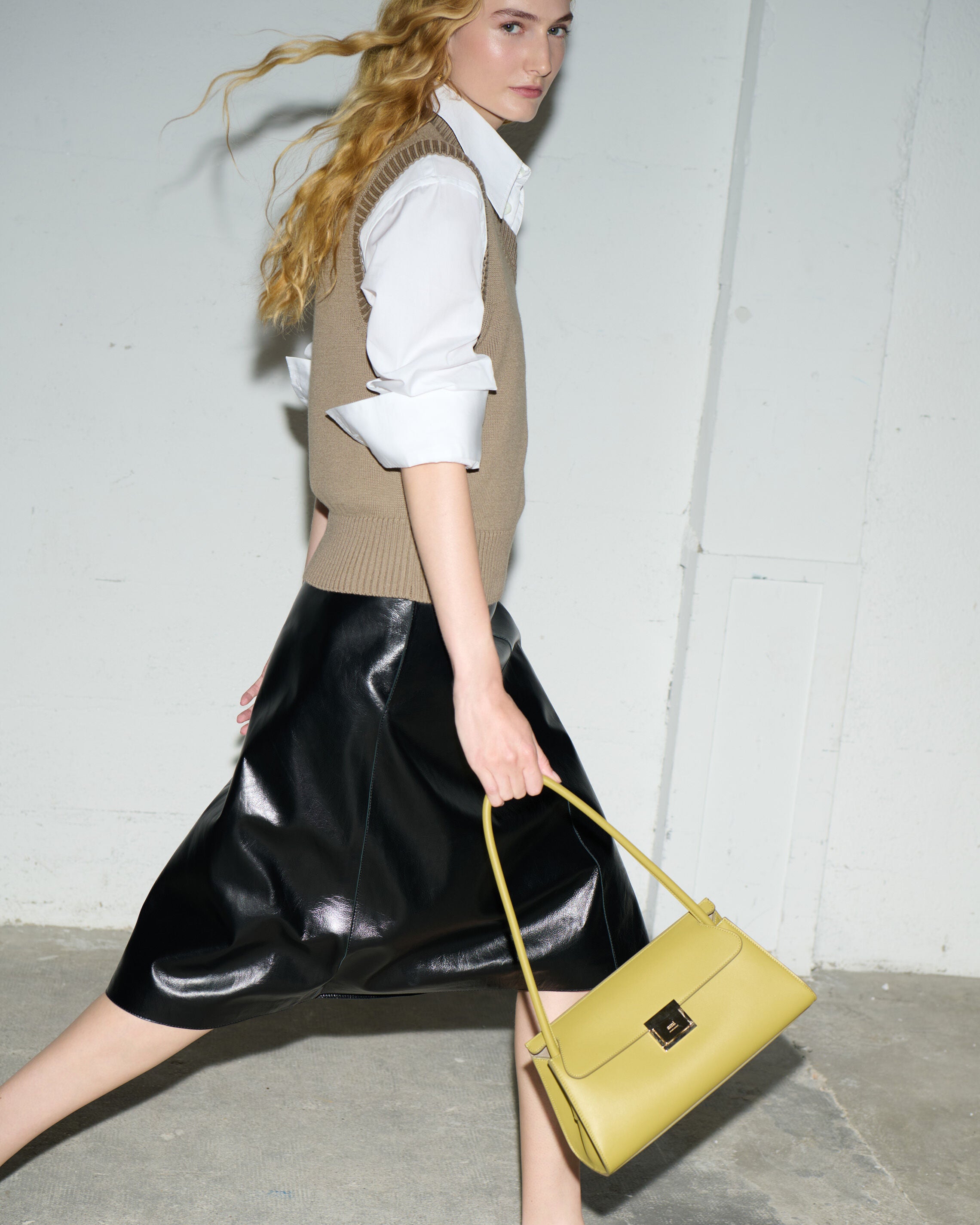 BLACK Black Lamb Leather Midi Trapeze Skirt | Ami Paris