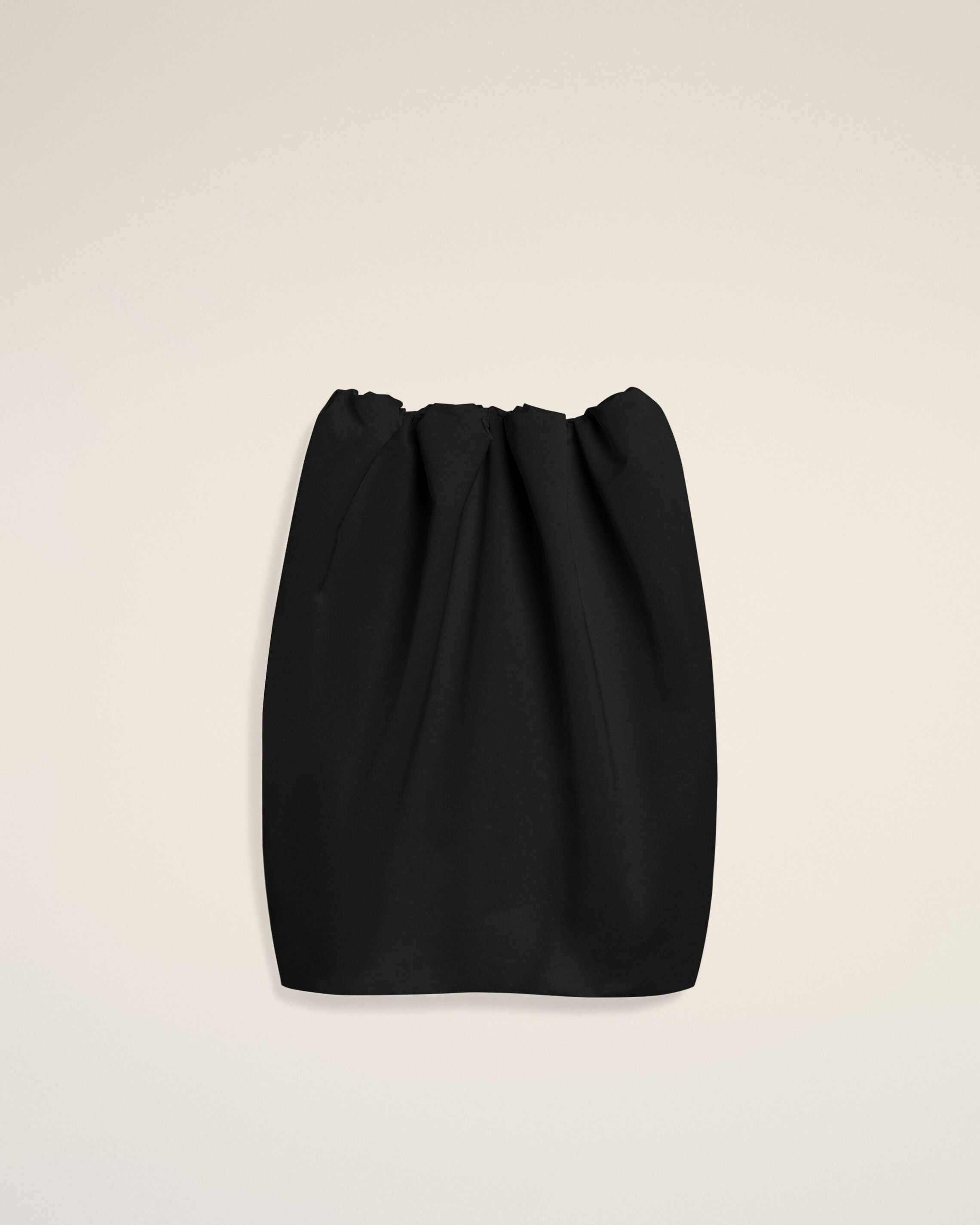 Falda midi fruncida de satén negro - 1