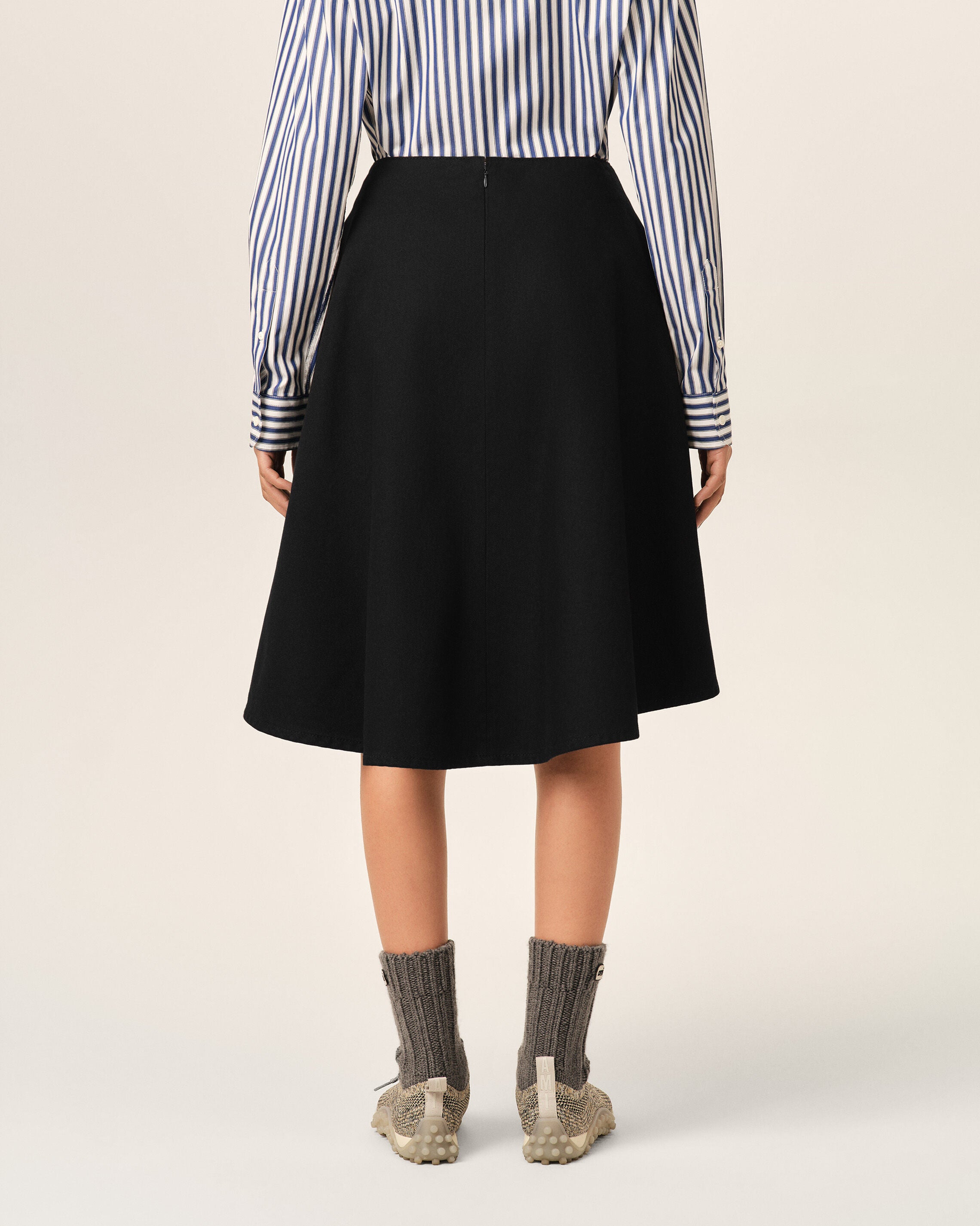 Jupe midi trapèze noire en coton - 4