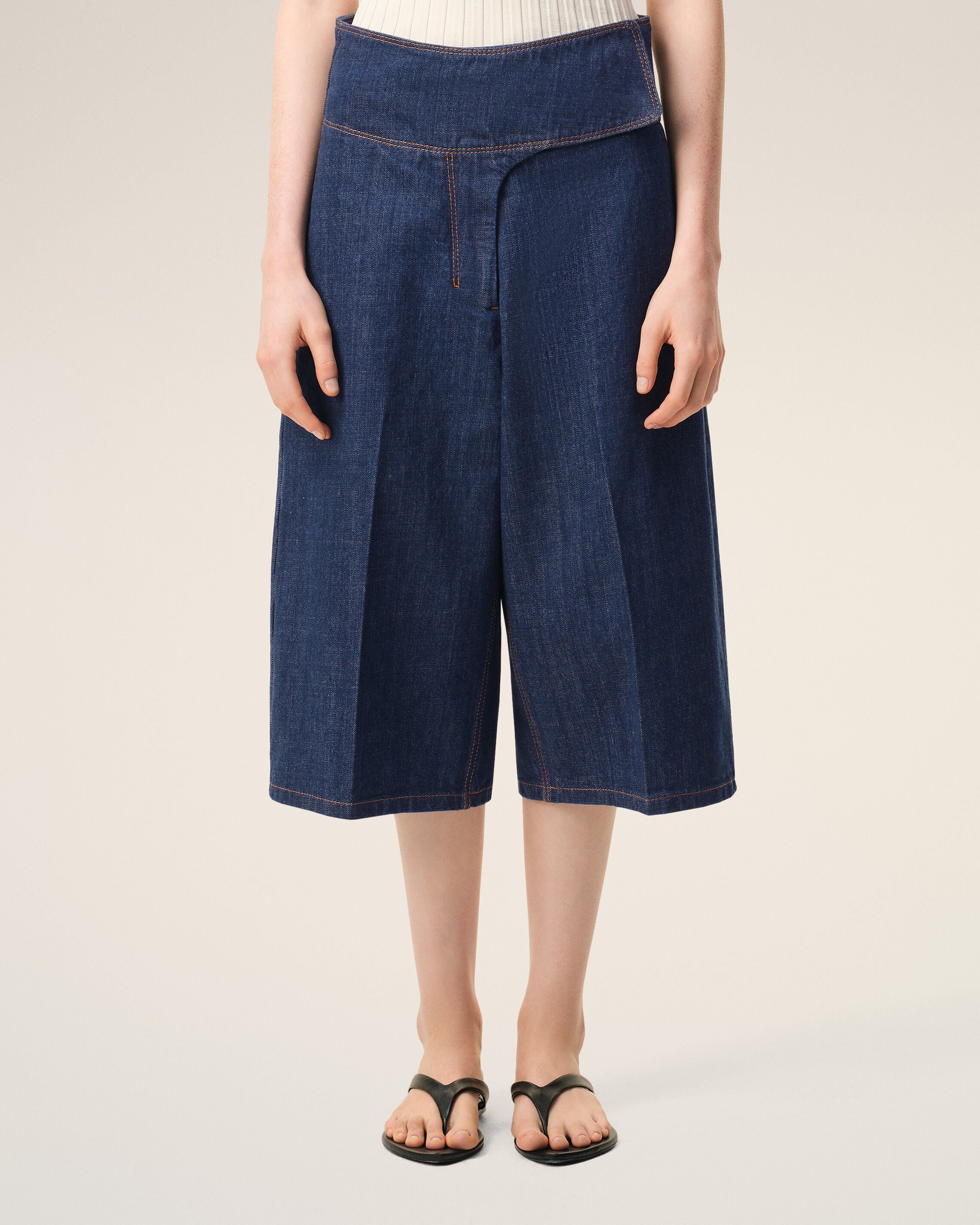 Blue Cotton Wrapped Belted Bermuda Shorts - 3