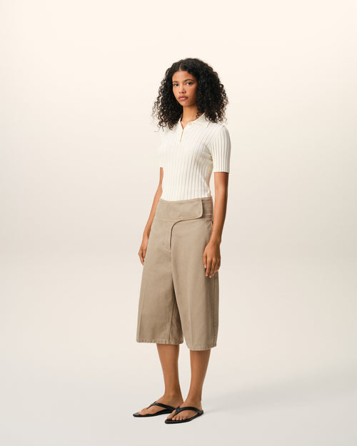 Beige Cotton Wrapped Belted Bermuda Shorts - 6 - Ami Paris