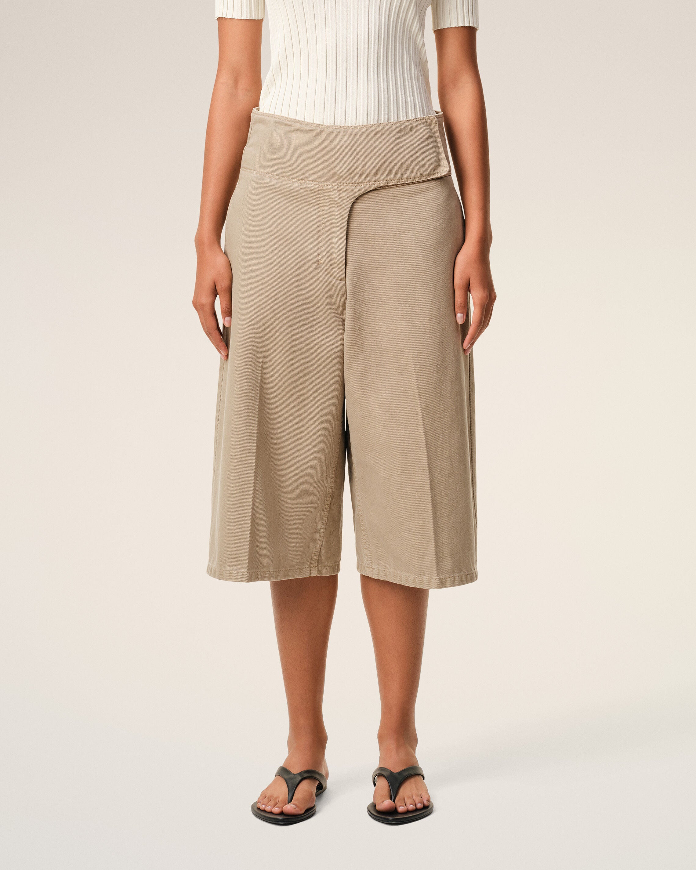 Beige Cotton Wrapped Belted Bermuda Shorts - 3
