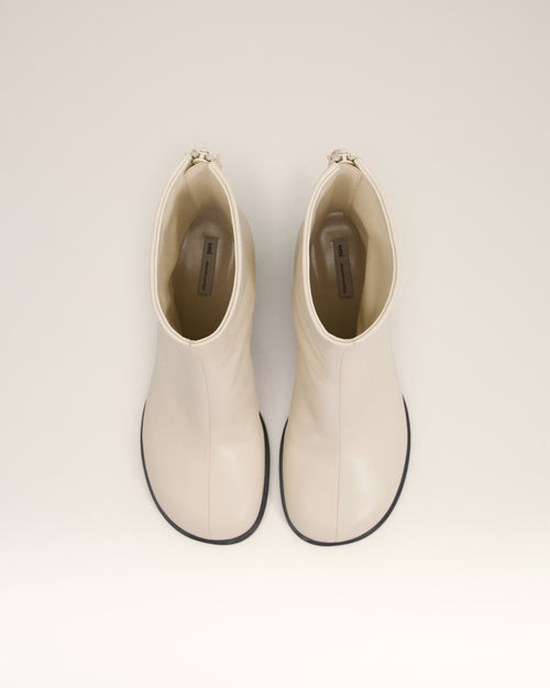 Piano Stiefel aus Leder in Beige - 5 - Ami Paris