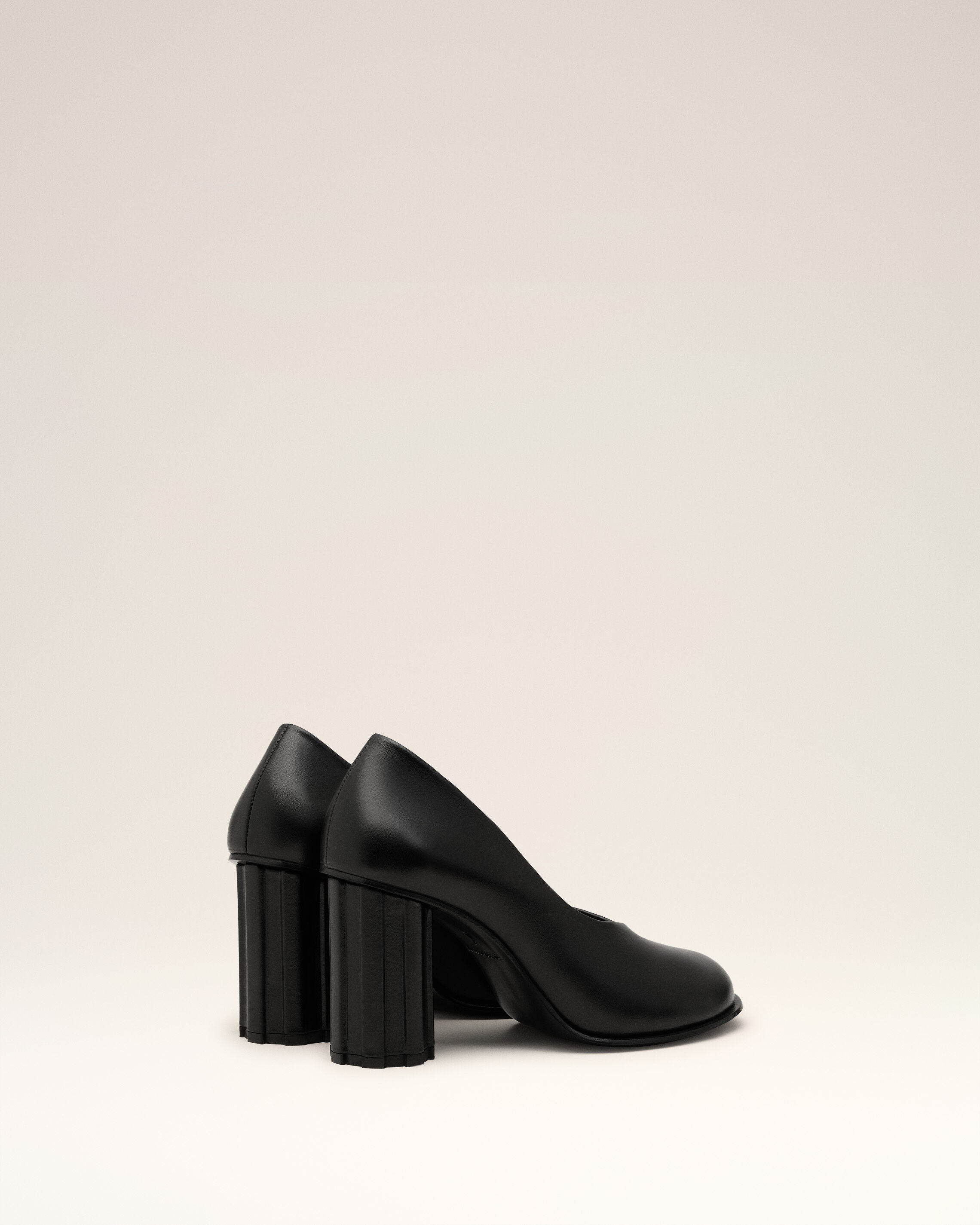 Anatomisch geformte Piano Pumps aus schwarzem Leder - 4