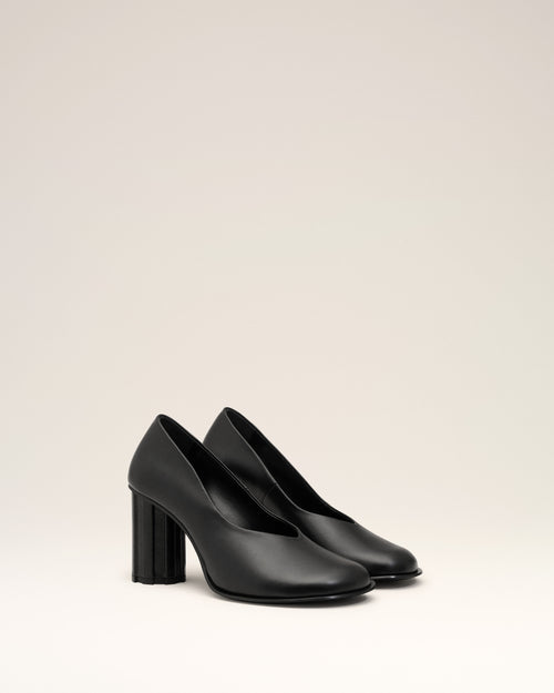 Anatomisch geformte Piano Pumps aus schwarzem Leder - Damen - 3 - AMI Paris - Ami Paris