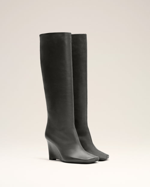 Zweifarbige kniehohe Stiefel aus schwarzem Leder - 3 - Ami Paris