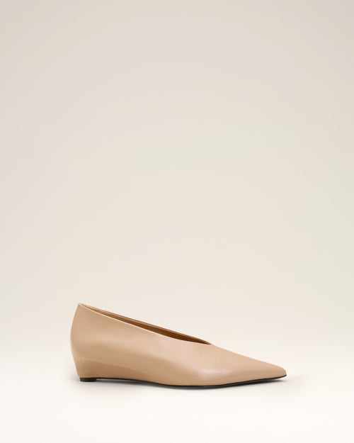 Escarpins Compensés A Bout Pointu Beige en Cuir D'Agneau - BEIGE TAUPE - Ami Paris