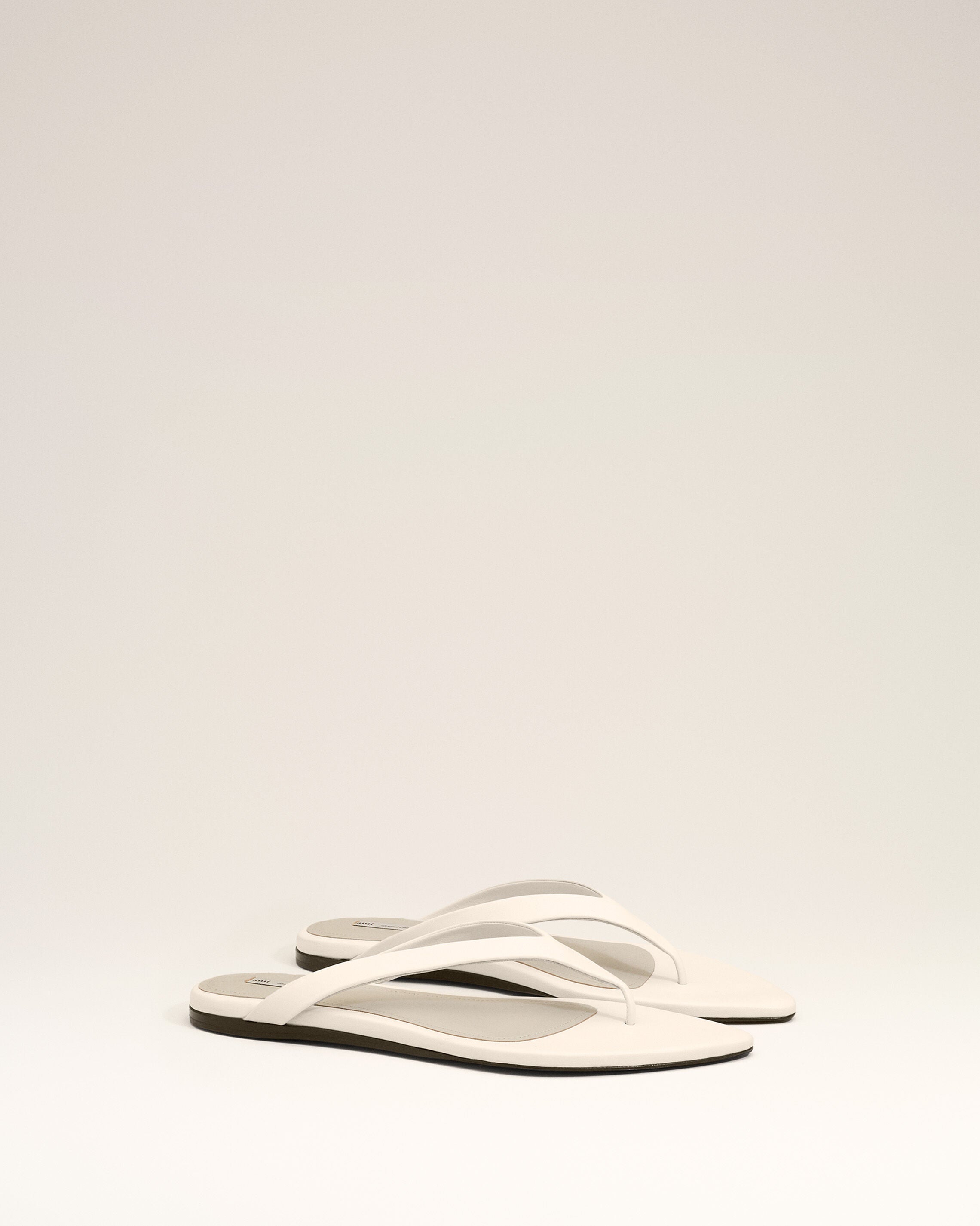 White Lamb Leather Pointed Toe Flip Flops - 3