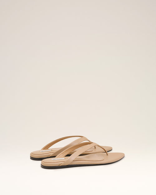 Tongs A Bout Pointu Beige en Cuir D'Agneau - Femme - 4 - AMI Paris - Ami Paris