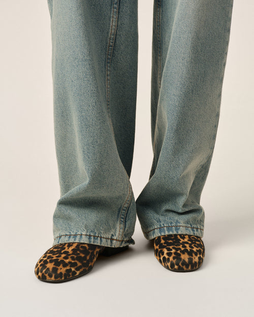 Leopard printed flat cowhide leather shoes - Woman - 2 - AMI Paris - Ami Paris