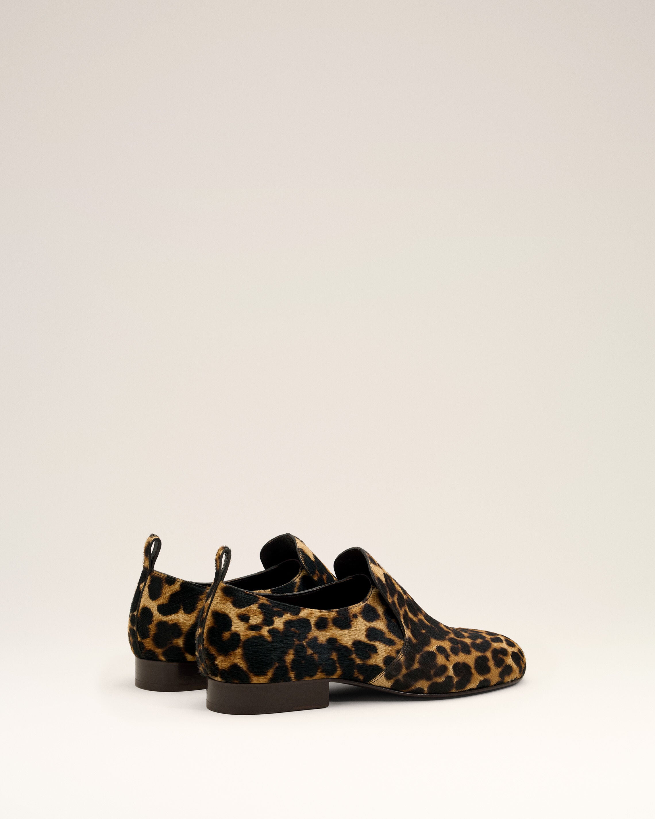 Leopard printed flat cowhide leather shoes - 4