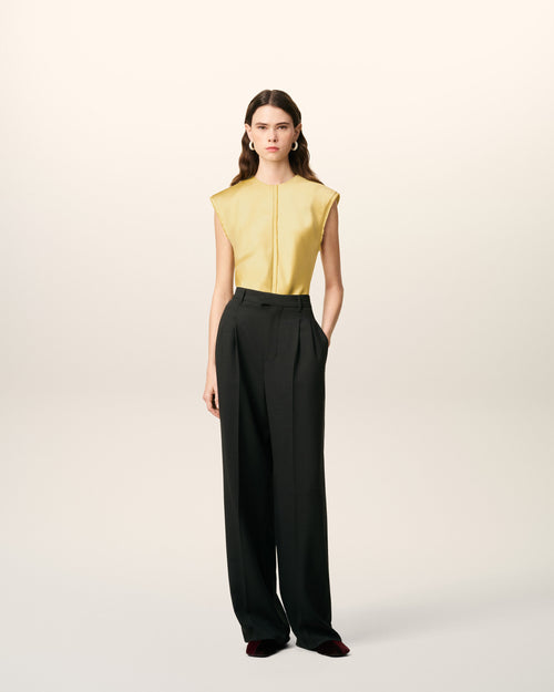                             Top Vert Sans Manches En Satin - 3                         - Ami Paris