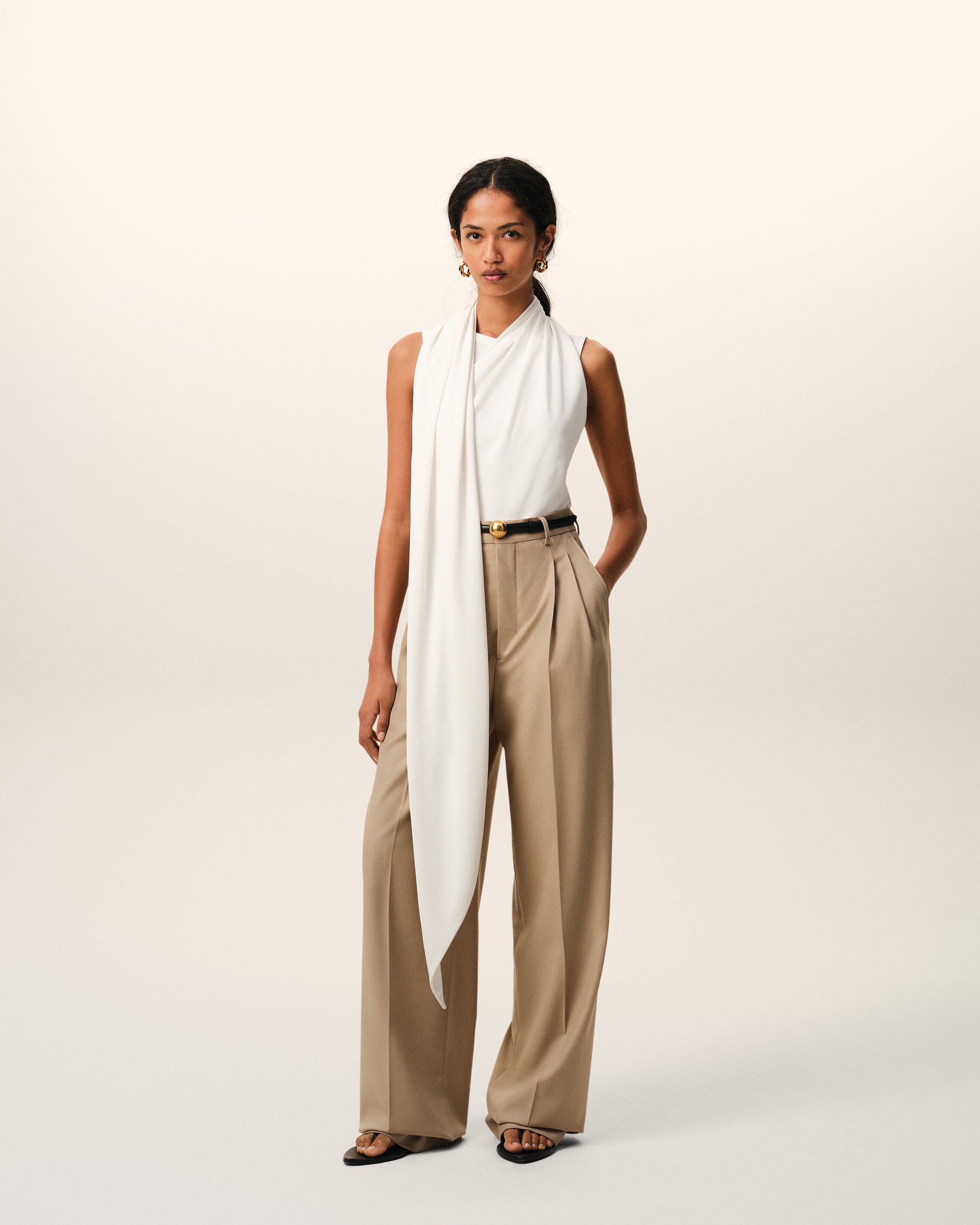 White Jersey Sleeveless Lavalliere Top - 2