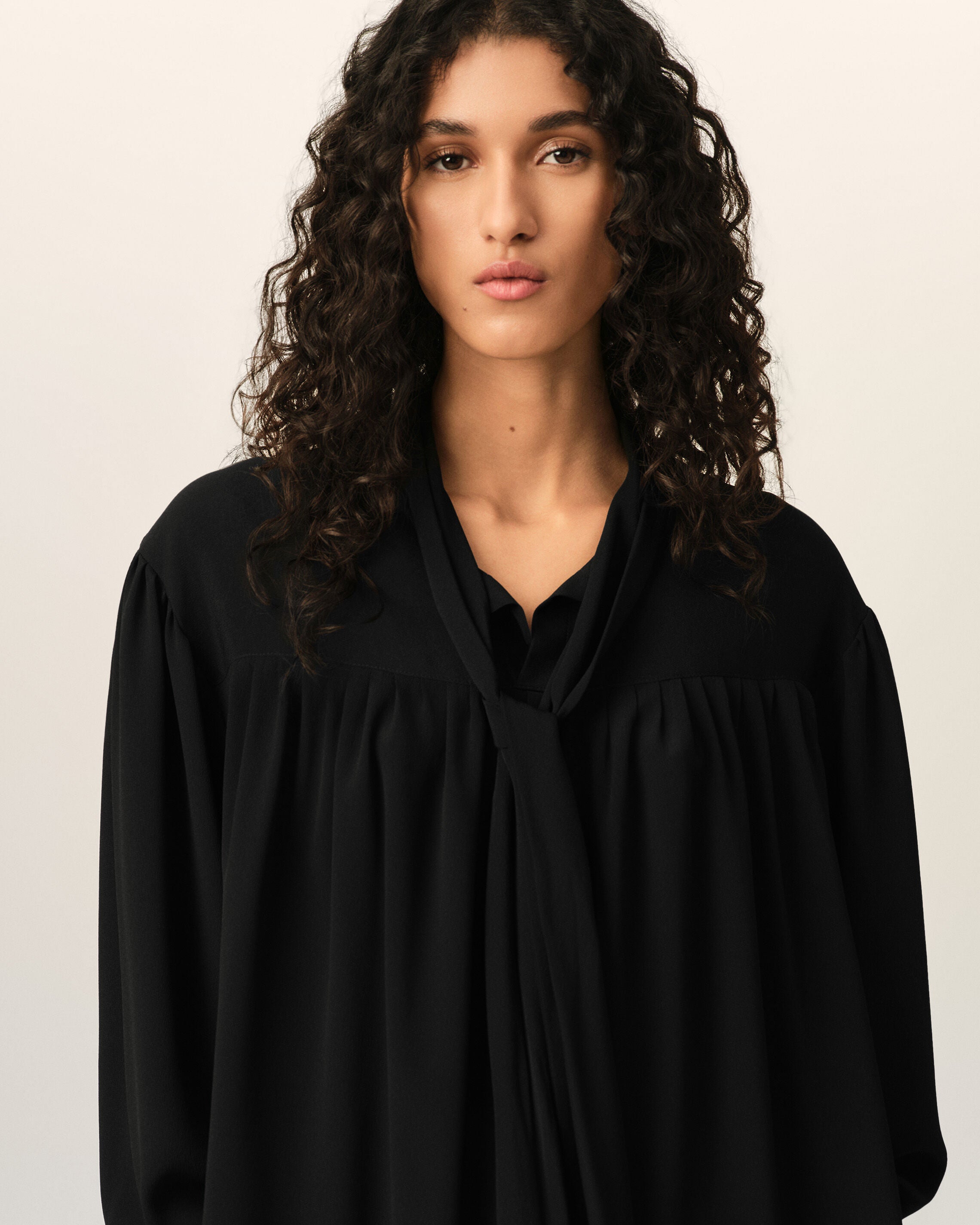 Black lavalliere silk-blend blouse - 4