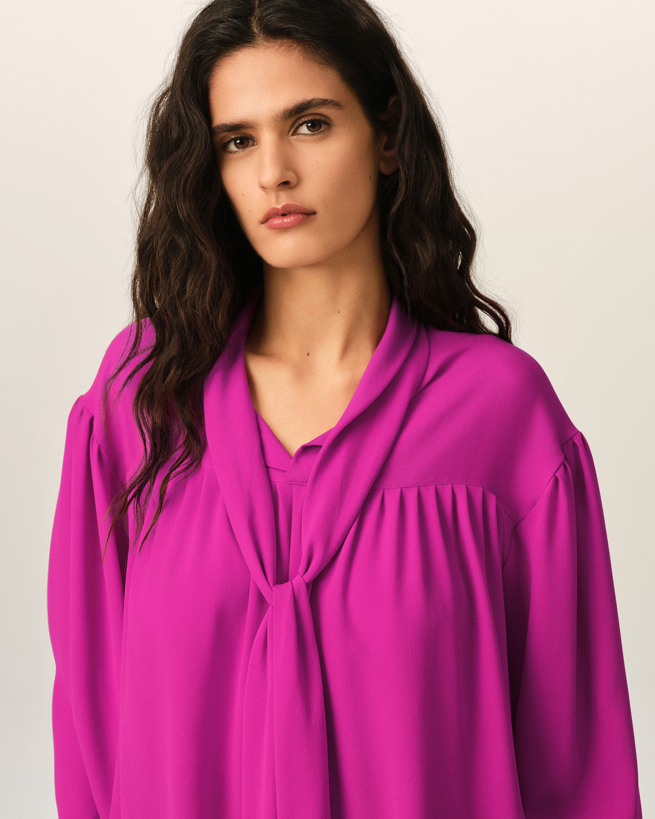 Blusa lavallière in misto seta viola - 4