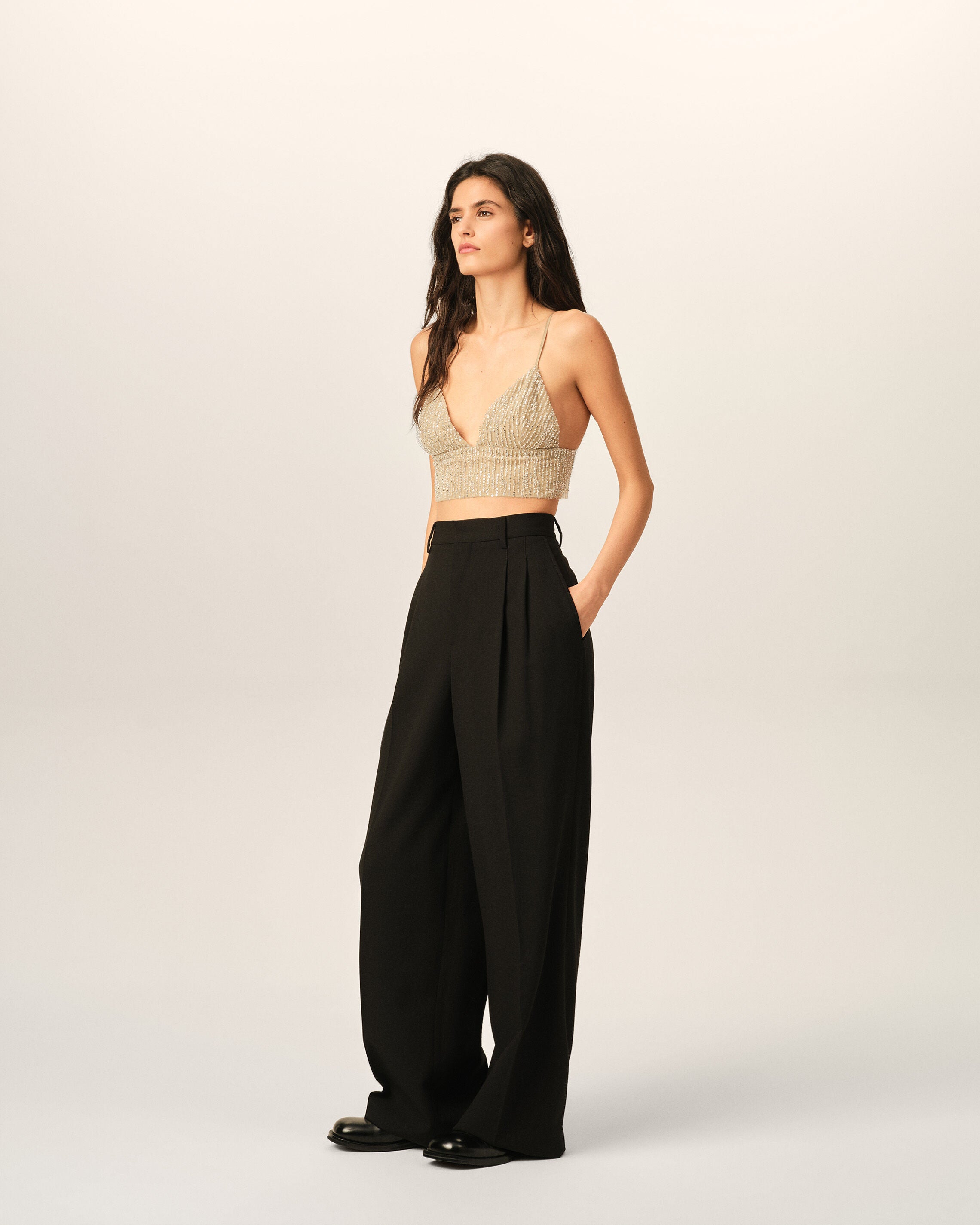 Top corto beige bordado con lentejuelas - 6