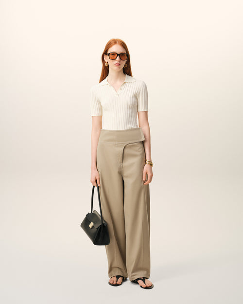                                     Pantaloni in cotone beige con cintura avvolgente - 3                                 - Ami Paris