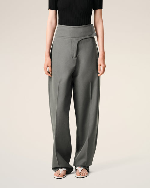 Pantalon Gris A Ceinture Portefeuille en Laine Vierge - 3 - Ami Paris