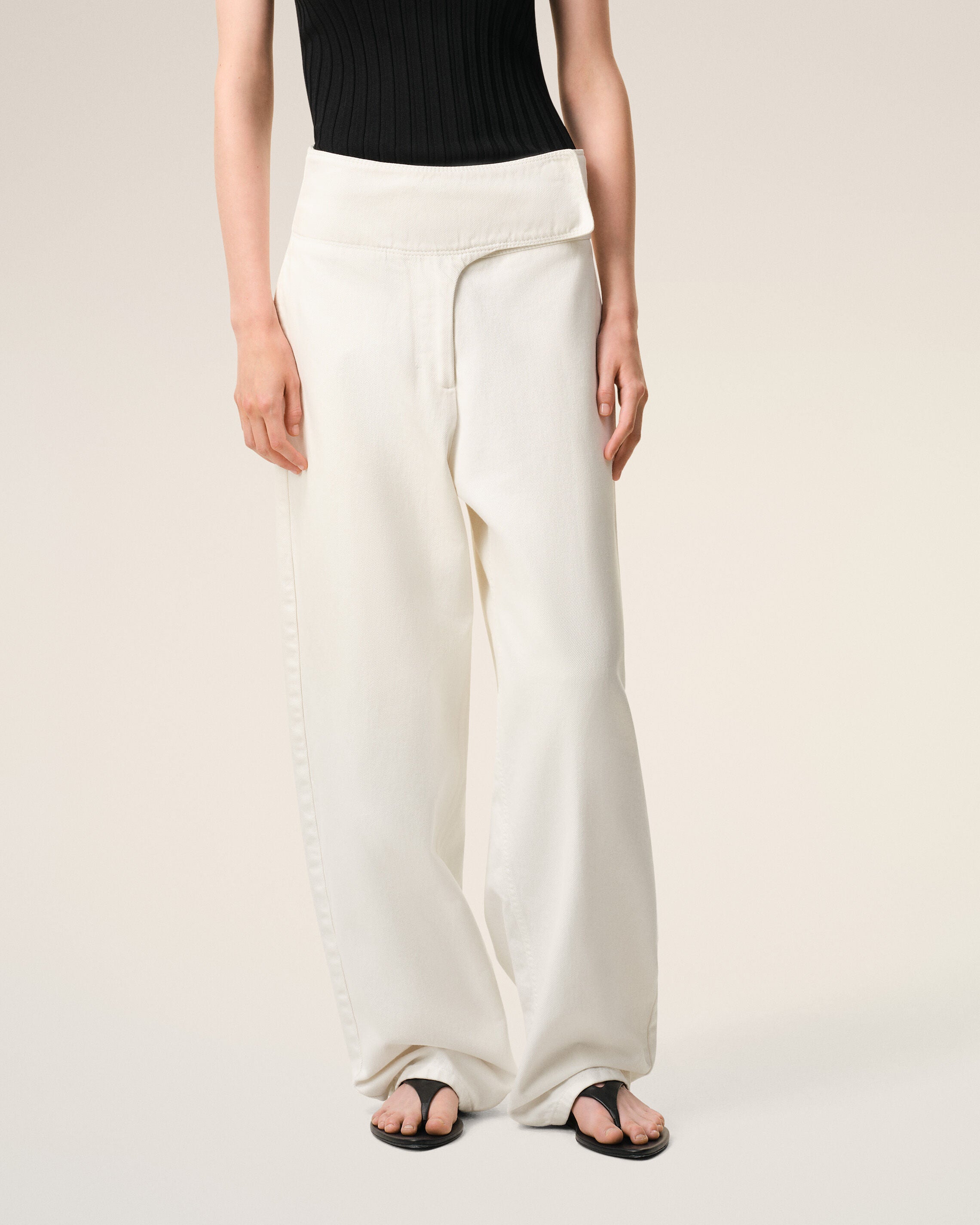White Cotton Wrapped Belted Ballon Fit Jeans - 3