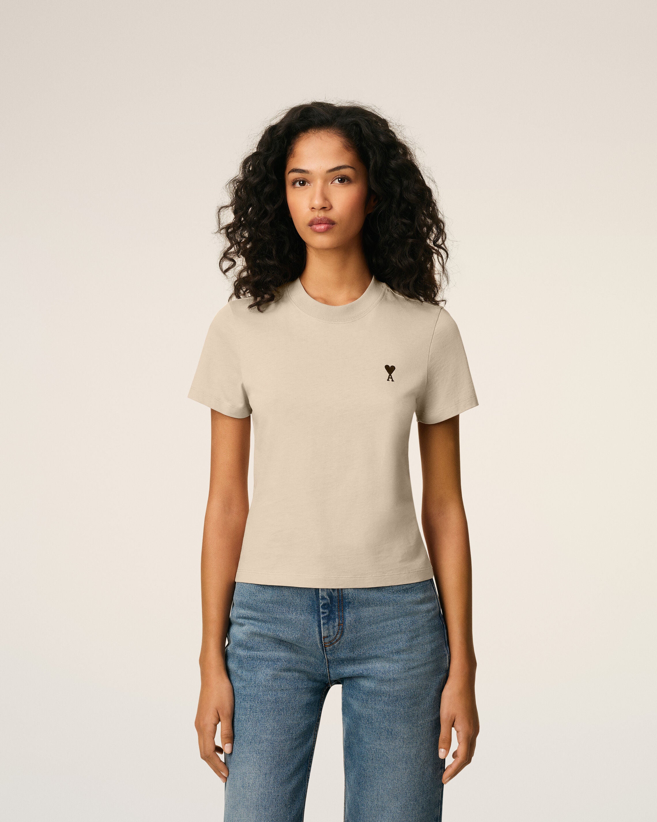 229- WHITE COFFEE Beige Cotton Cropped Ami De Coeur T-shirt | AMI
