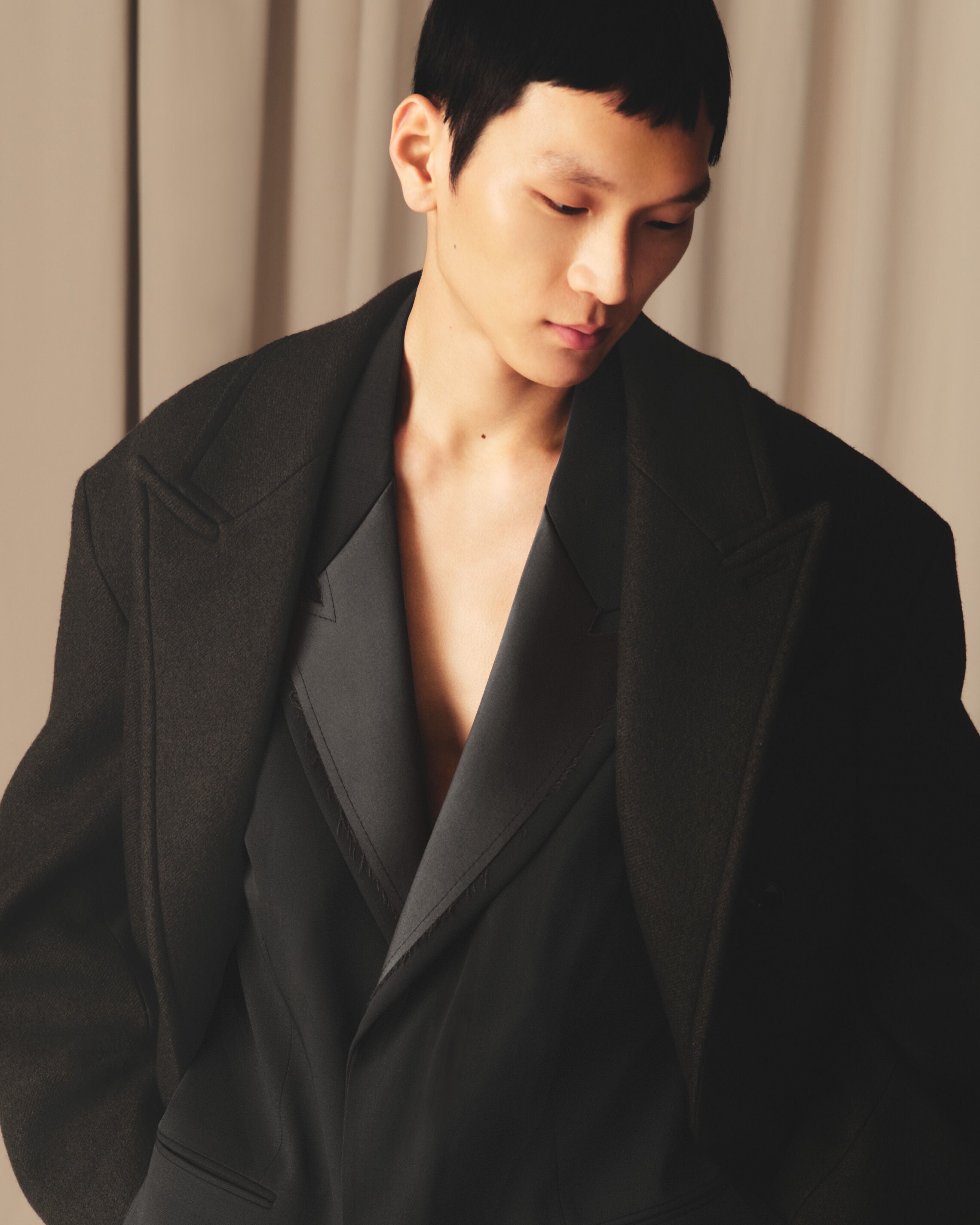 ブラック ウール ダブルブレスト ロングコート アンスラサイト | AMI PARIS