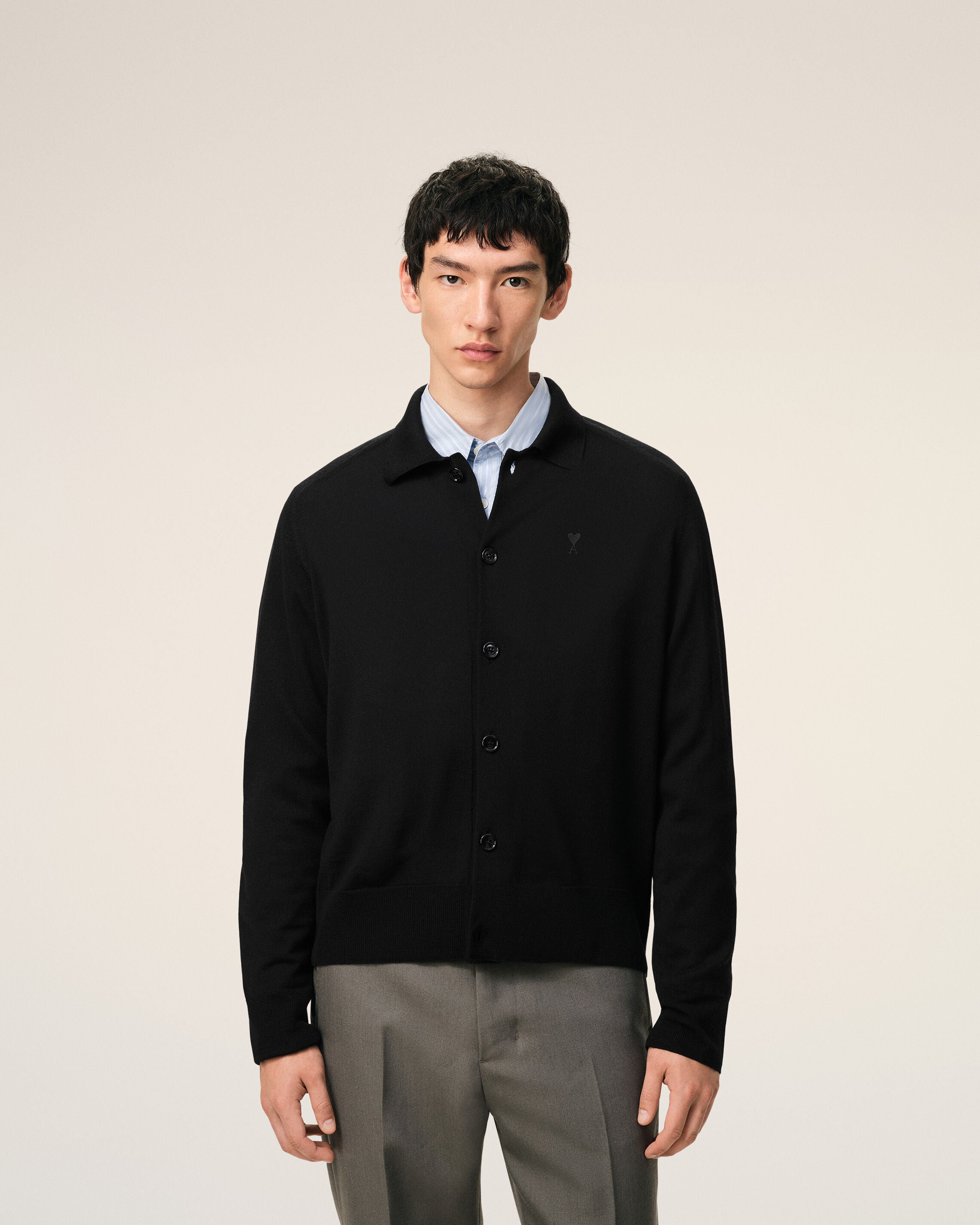 Cardigan Noir Col Chemise Ami De Coeur en Laine - 3