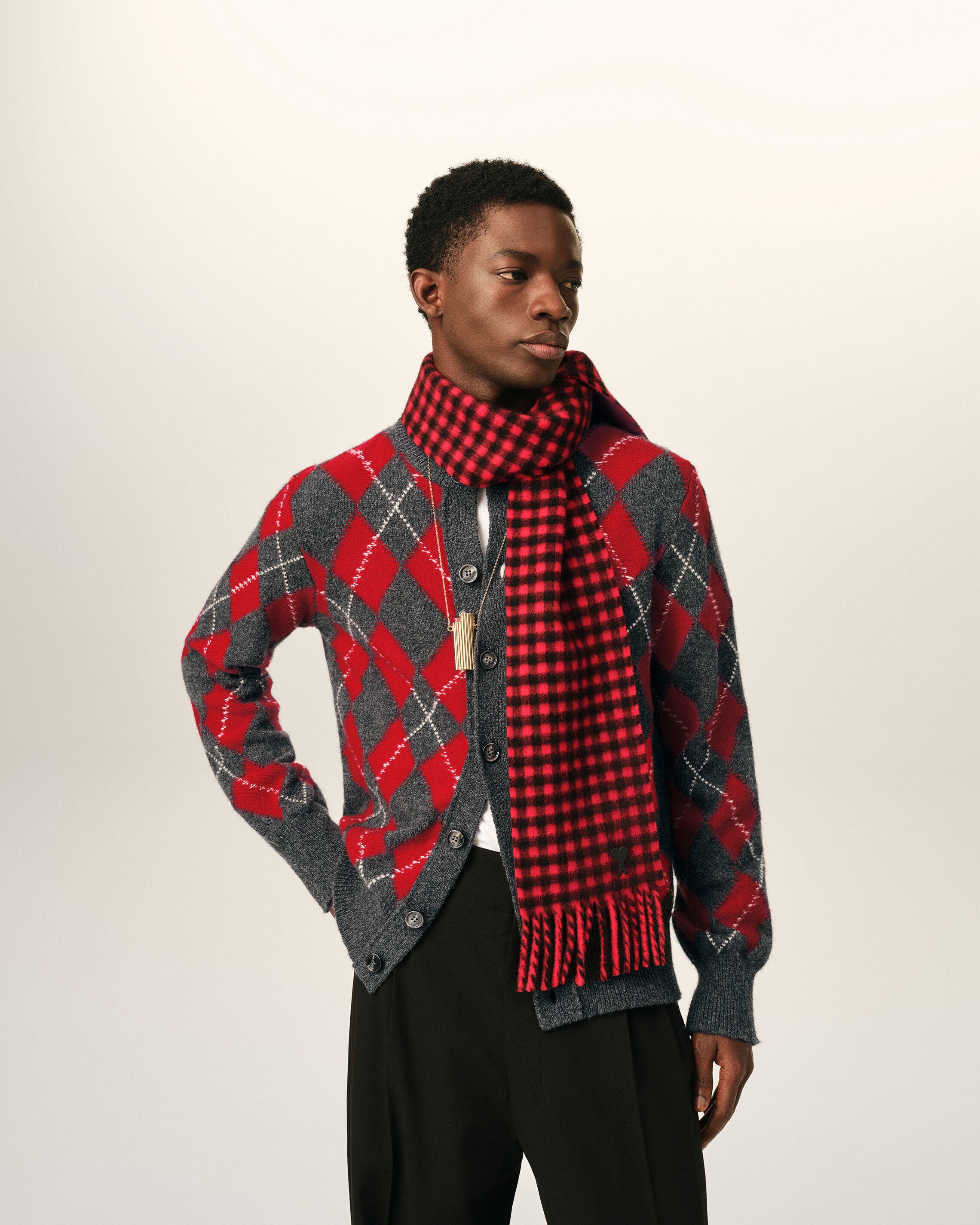 Grey wool cardigan in red argyle - 2