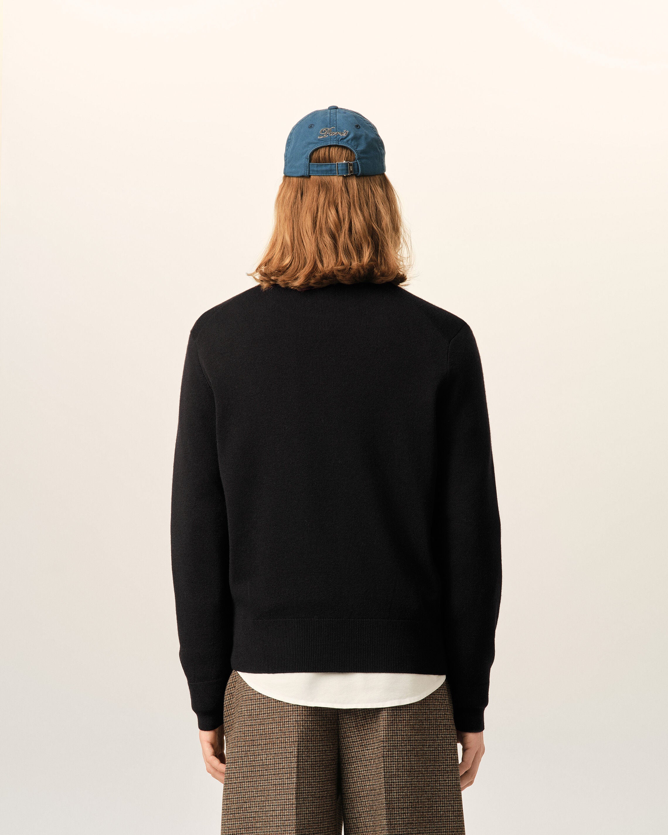 Black crewneck wool sweater with Ami de Coeur - 5