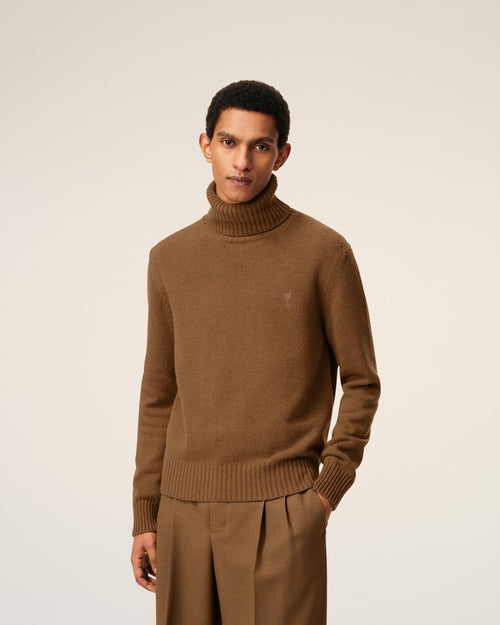 Ami De Coeur Rollkragenpullover aus braunem Kaschmir - 3 - Ami Paris