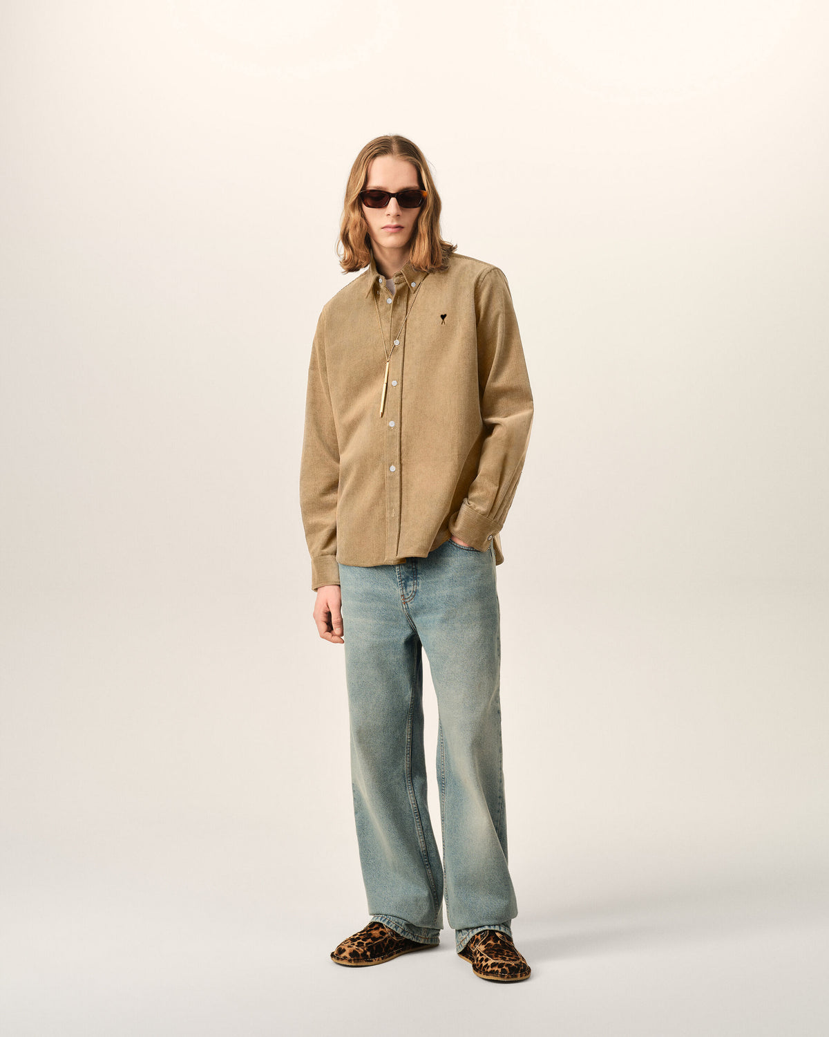 Beige corduroy shirt with Ami de Coeur - 3