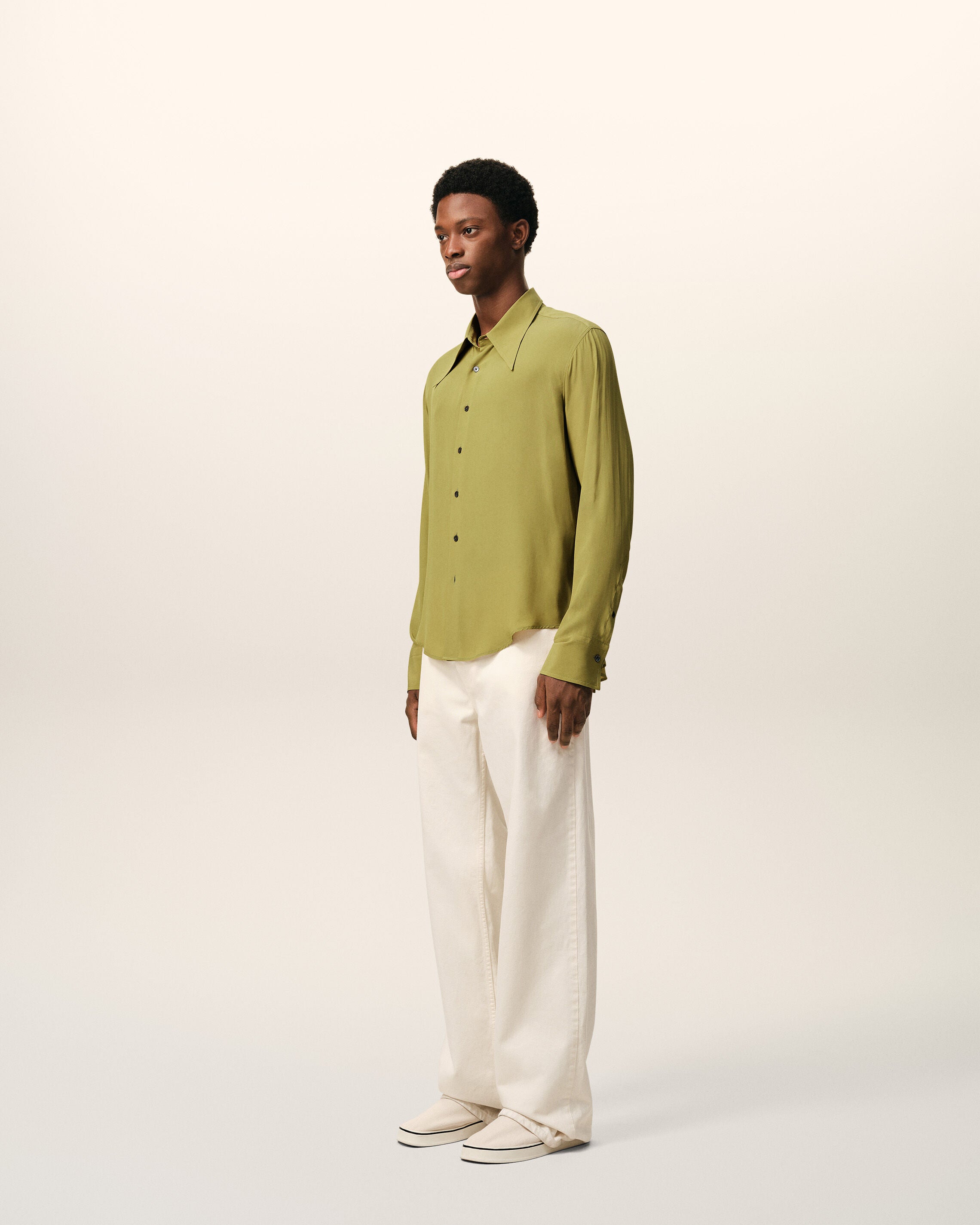 Green Blended Silk Sharp Collar Adjusted Shirt - 6
