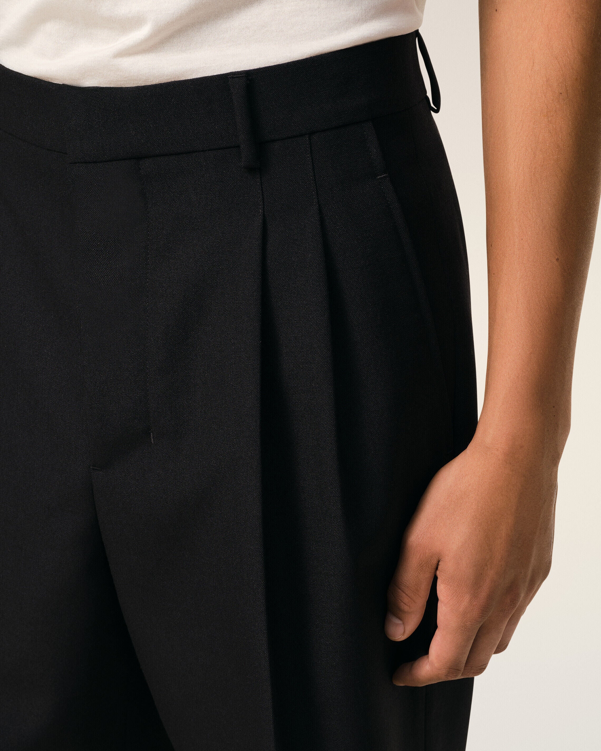 Black New Wool Low Waist Wide Bermuda Shorts - 5