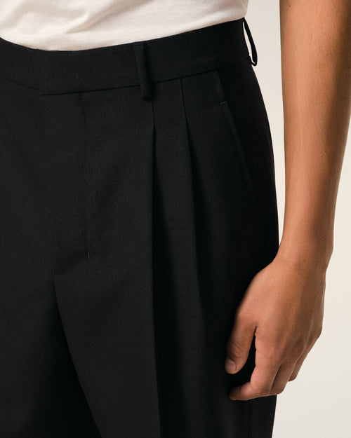 Black New Wool Low Waist Wide Bermuda Shorts - Man - 5 - AMI Paris - Ami Paris
