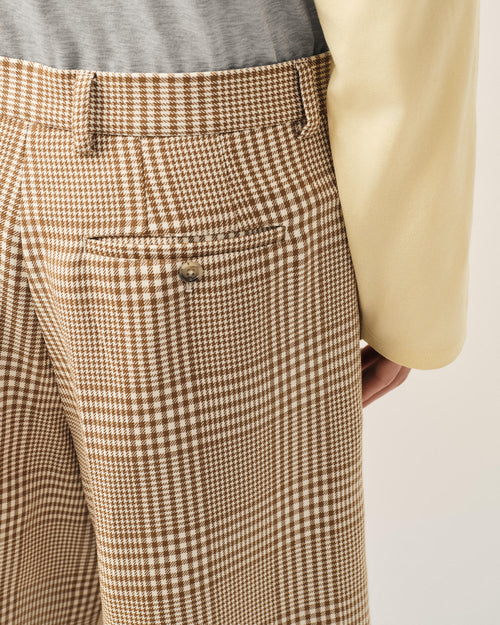 Brown Wool Prince Of Wales Checkered Shorts - Man - 5 - AMI Paris - Ami Paris